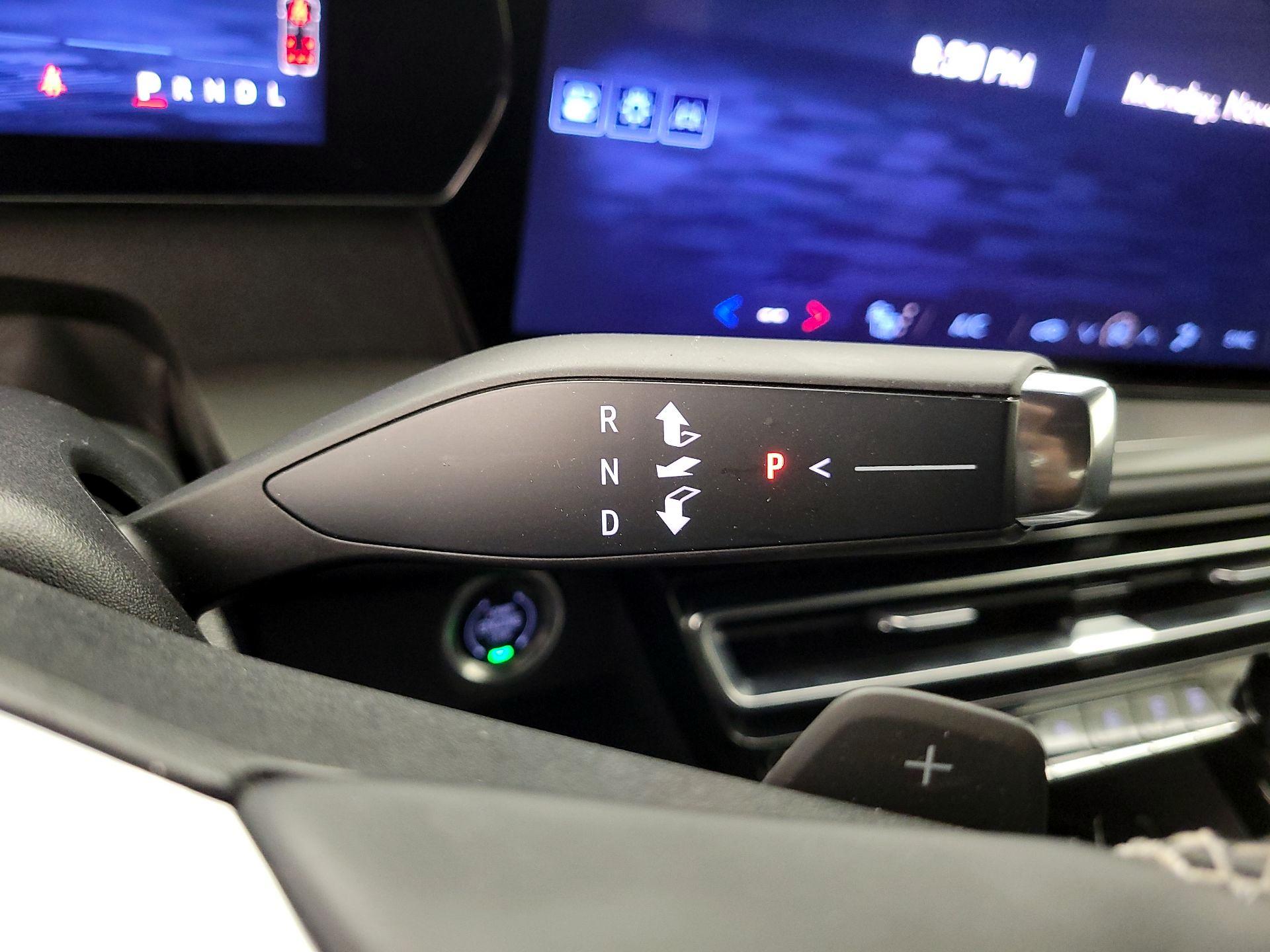 Thumbnail: 2024 Chevrolet Traverse - 17