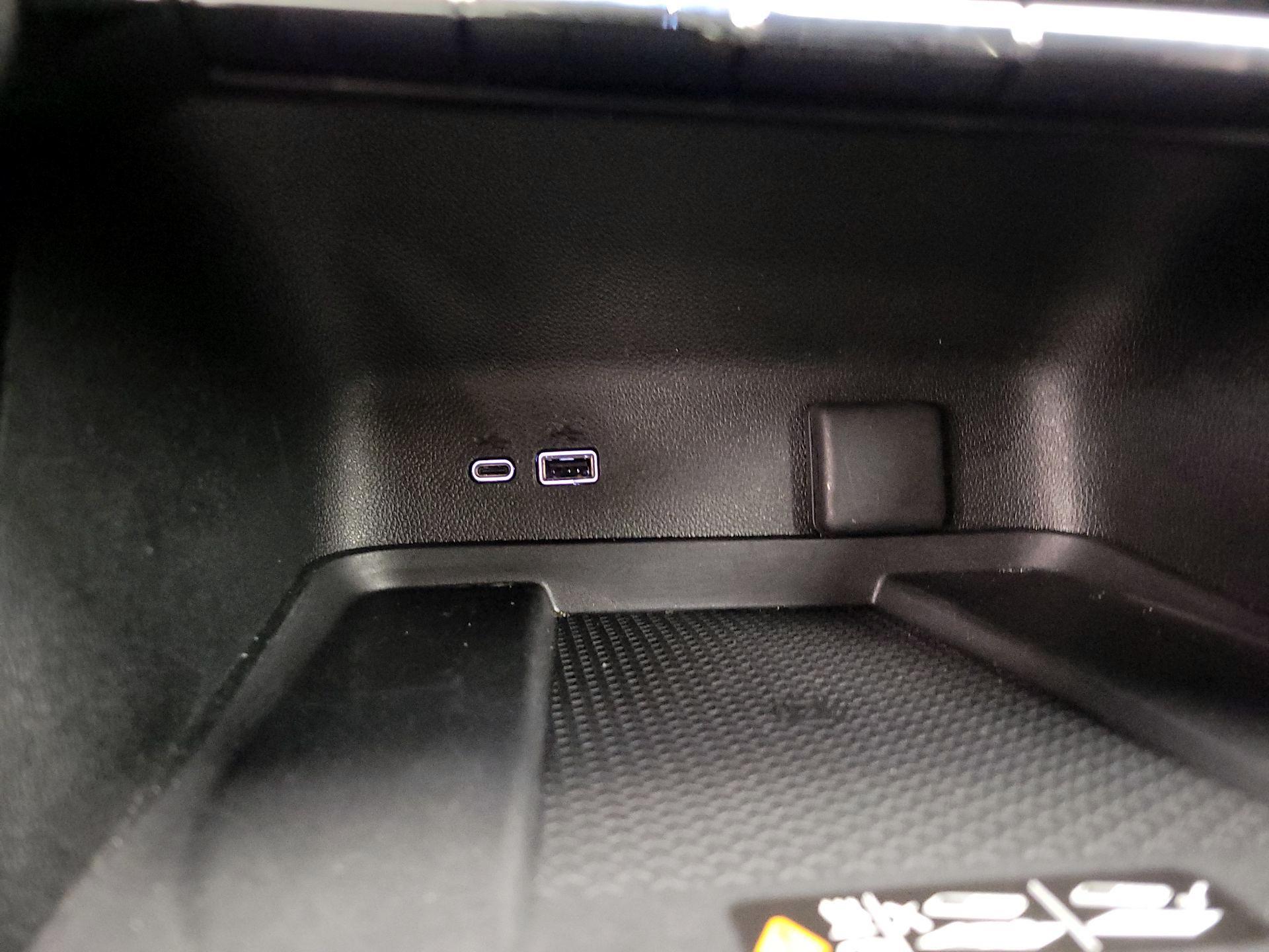 Thumbnail: 2024 Chevrolet Traverse - 18