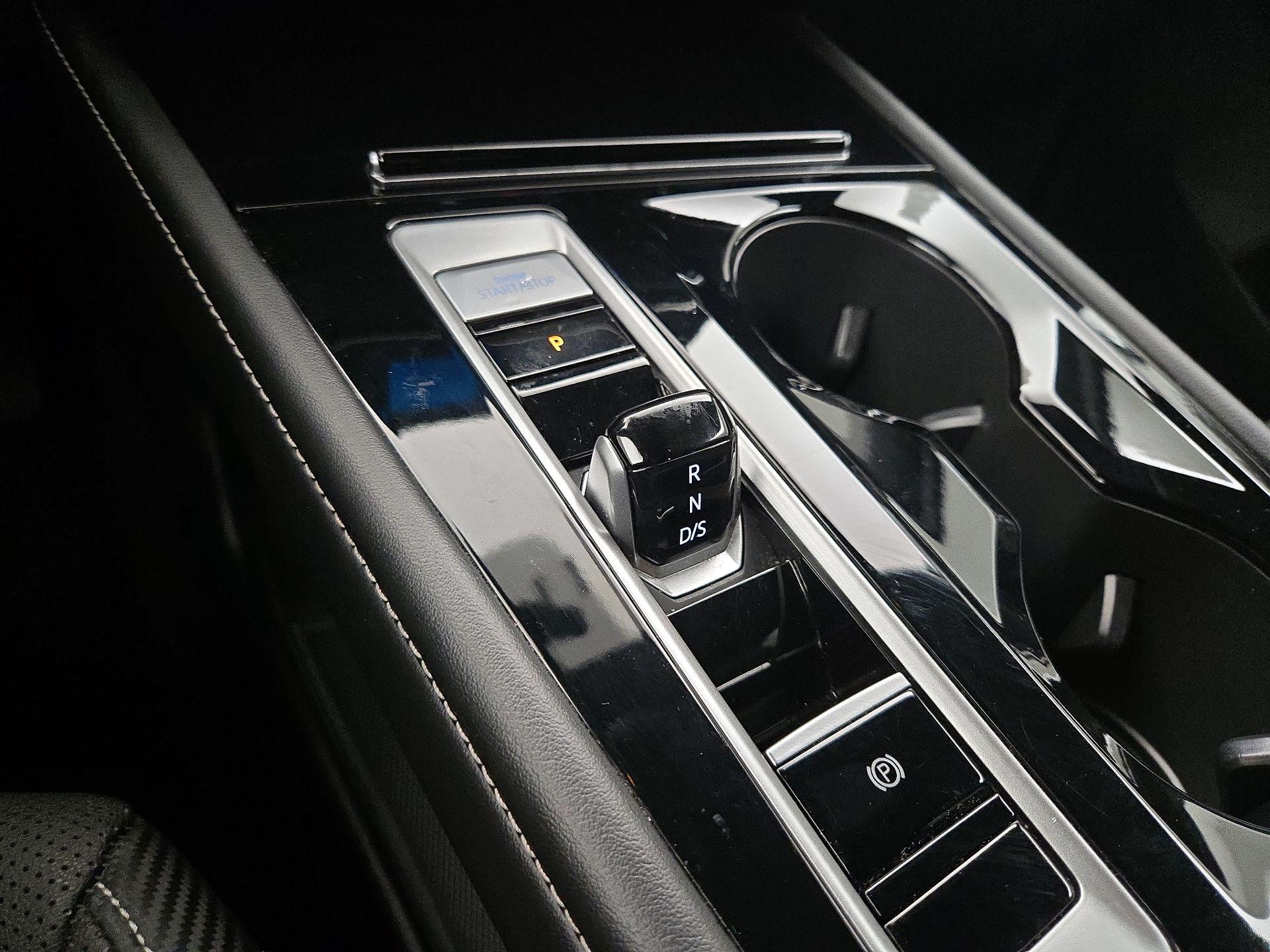 Thumbnail: 2024 Volkswagen Atlas - 17