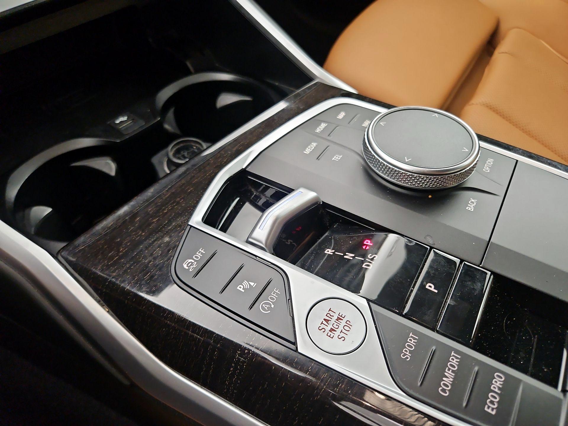 Thumbnail: 2024 BMW 3 Series - 18