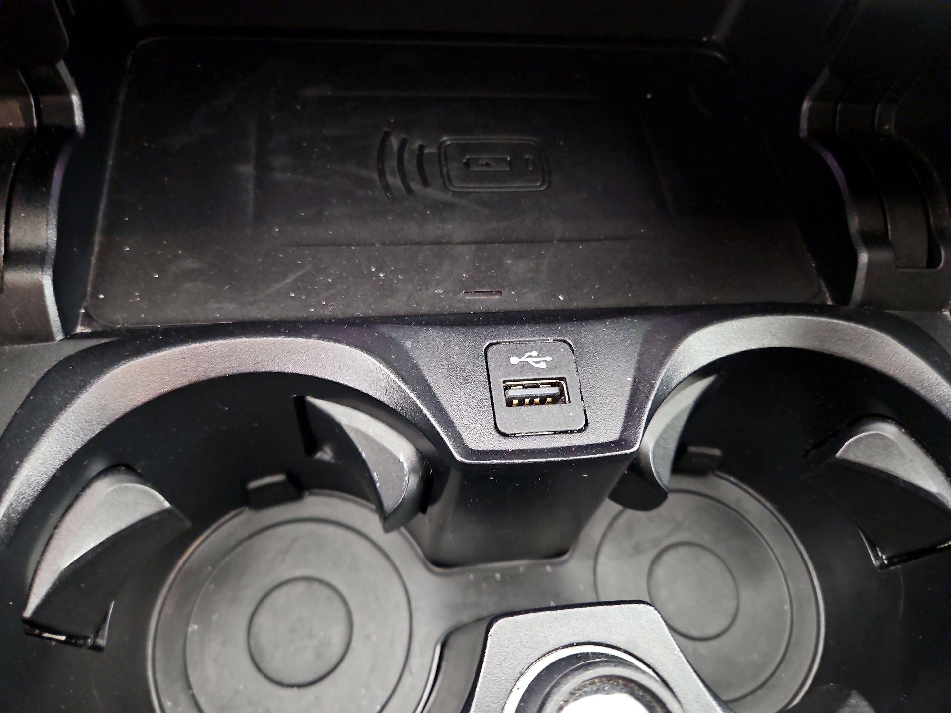 Thumbnail: 2024 BMW 3 Series - 19