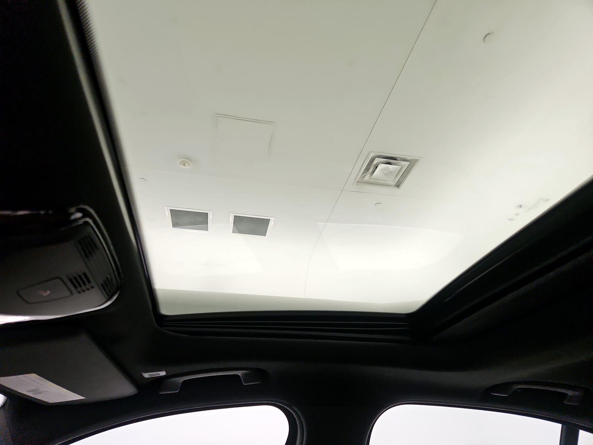 Thumbnail: 2024 BMW 3 Series - 20