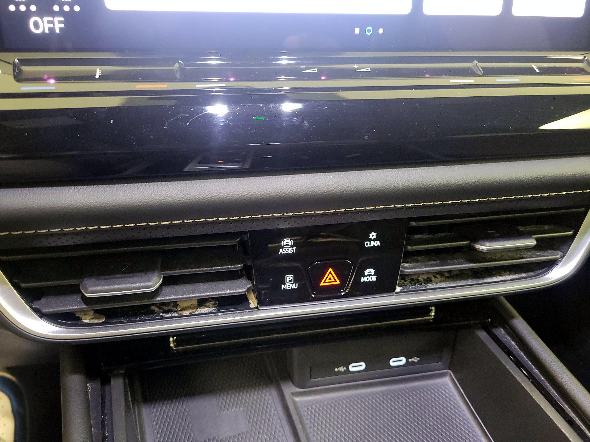 Thumbnail: 2024 Volkswagen Atlas - 16