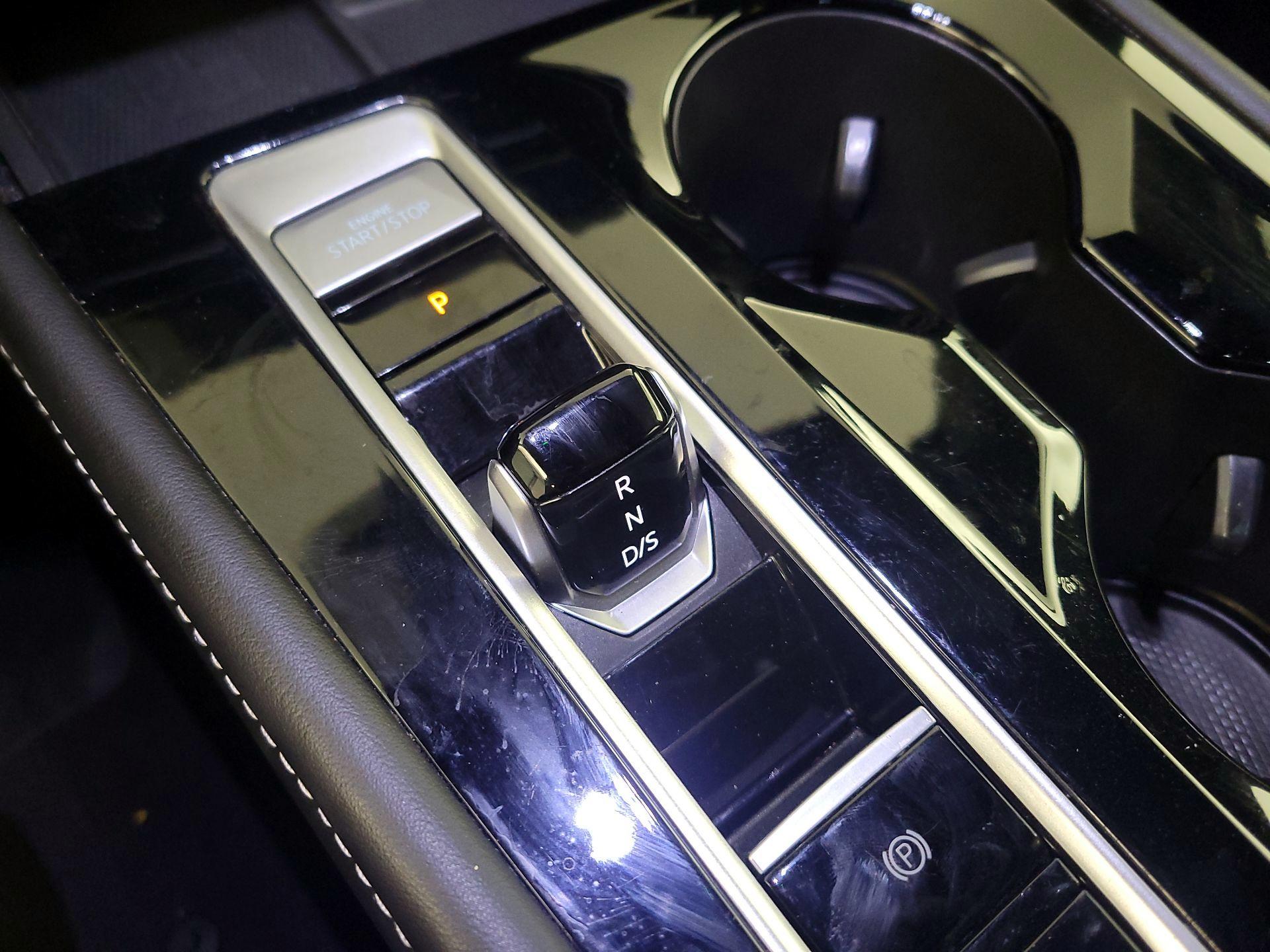 Thumbnail: 2024 Volkswagen Atlas - 17