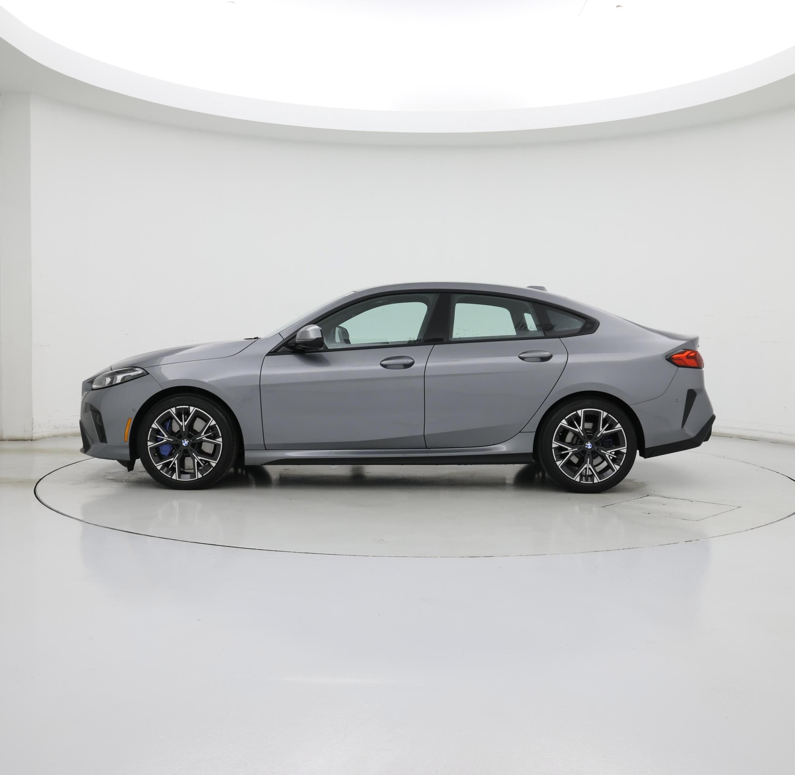 Thumbnail: 2025 BMW 2 Series - 3