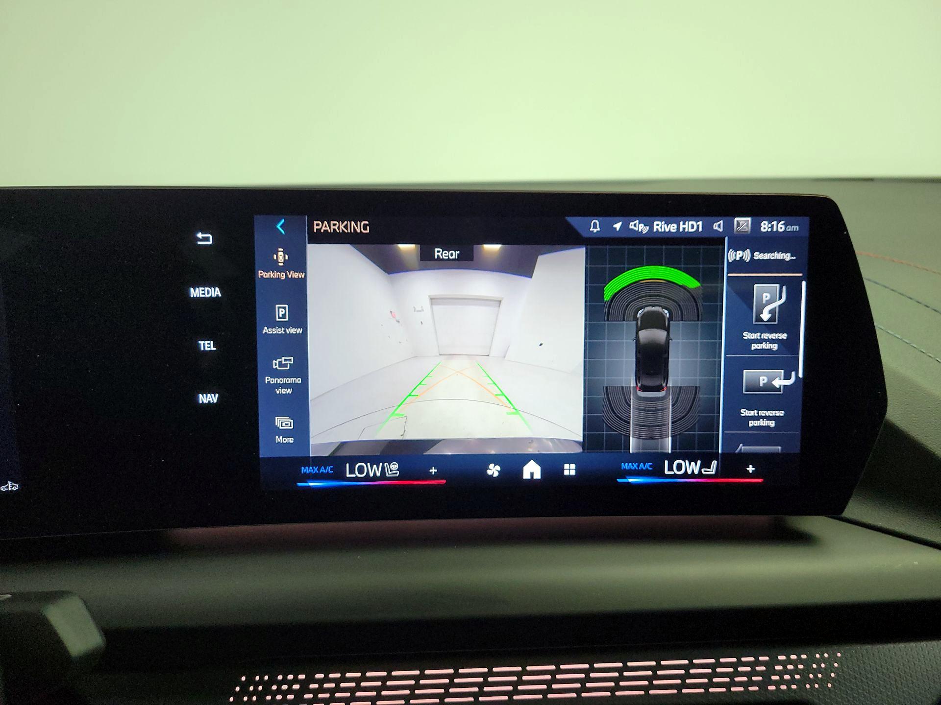 Thumbnail: 2025 BMW 2 Series - 13