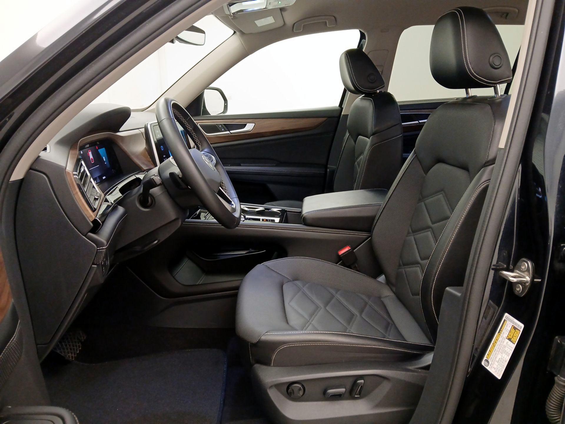 Thumbnail: 2024 Volkswagen Atlas - 11