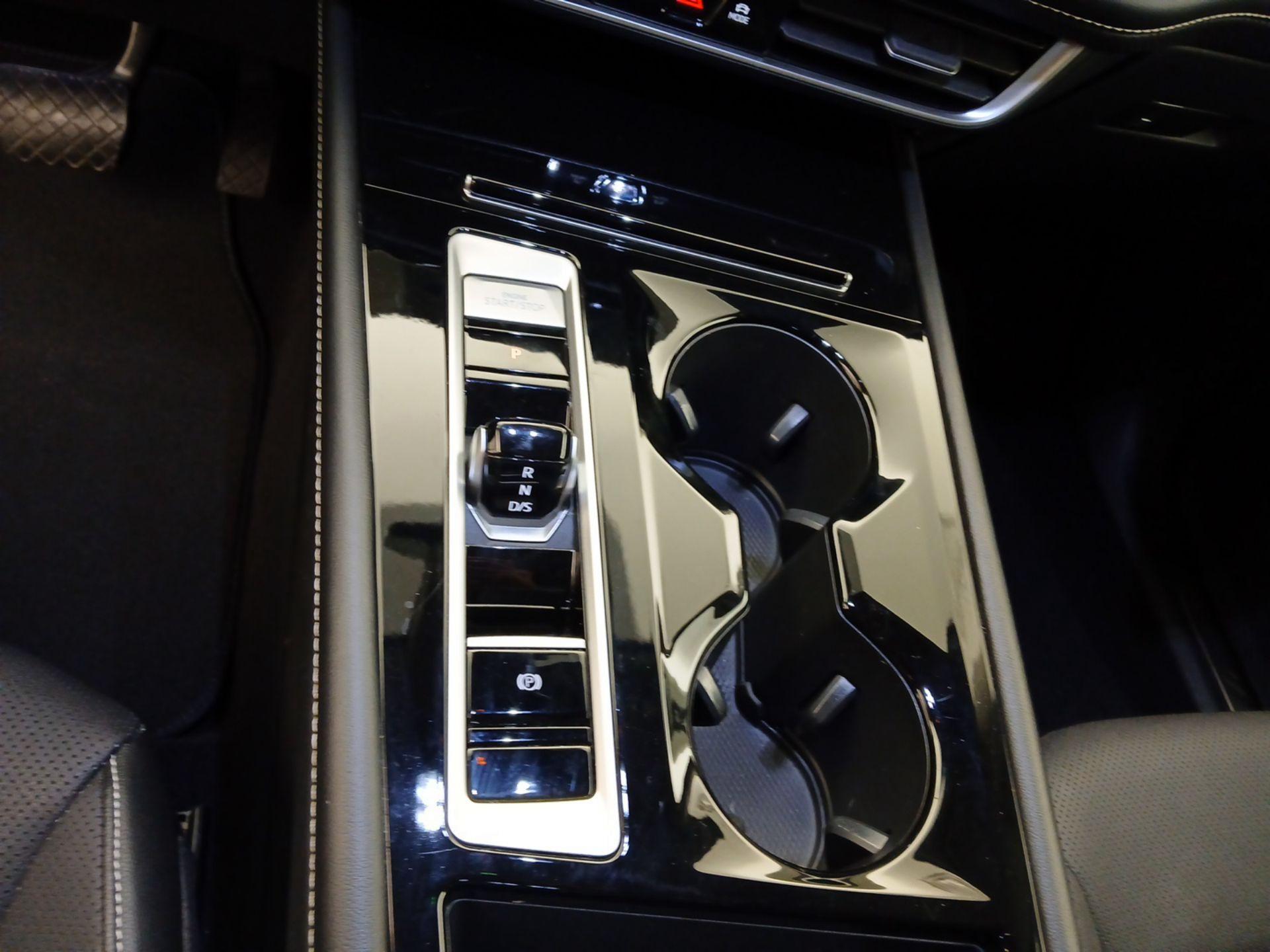 Thumbnail: 2024 Volkswagen Atlas - 17