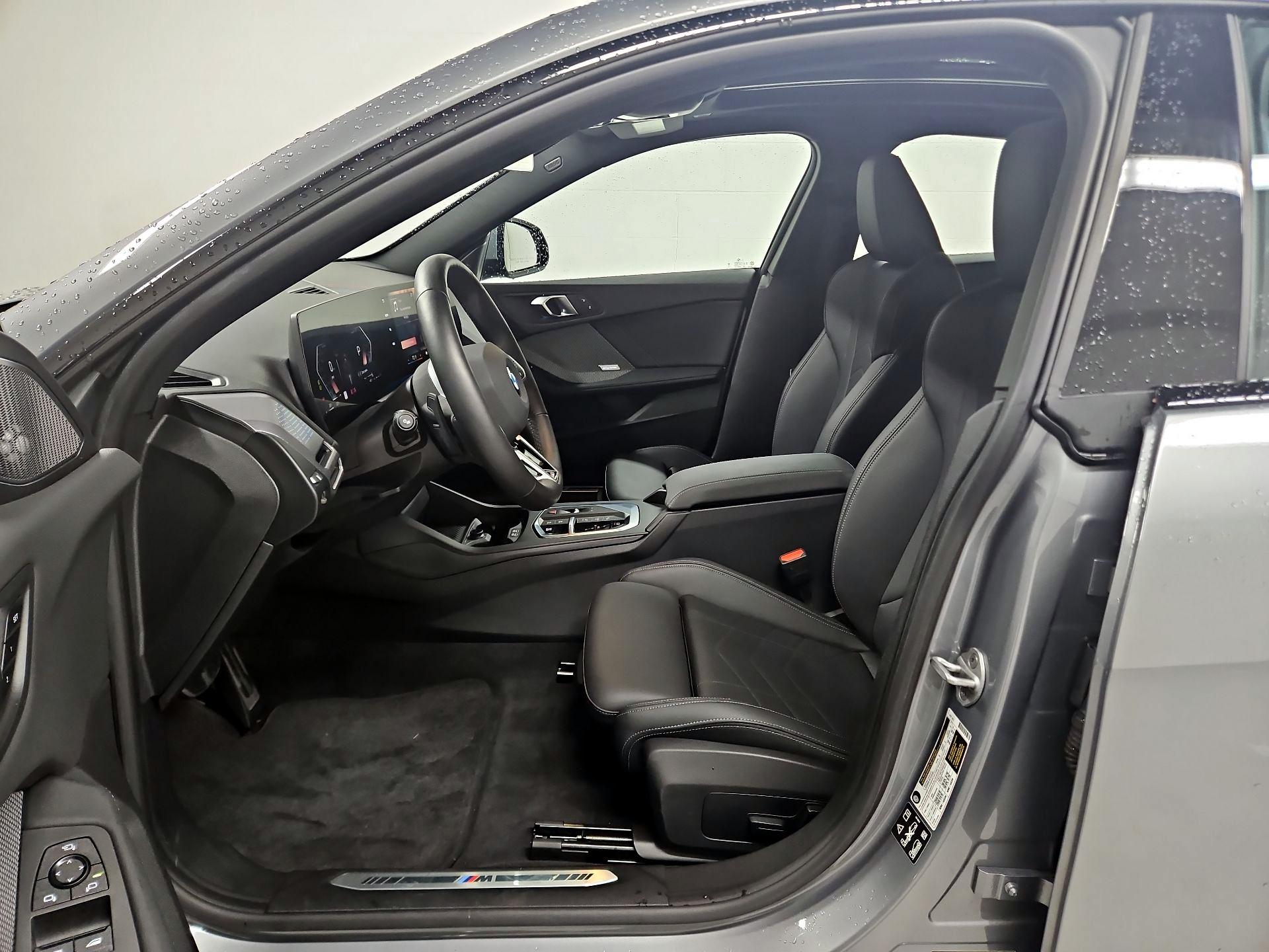 Thumbnail: 2025 BMW 2 Series - 11