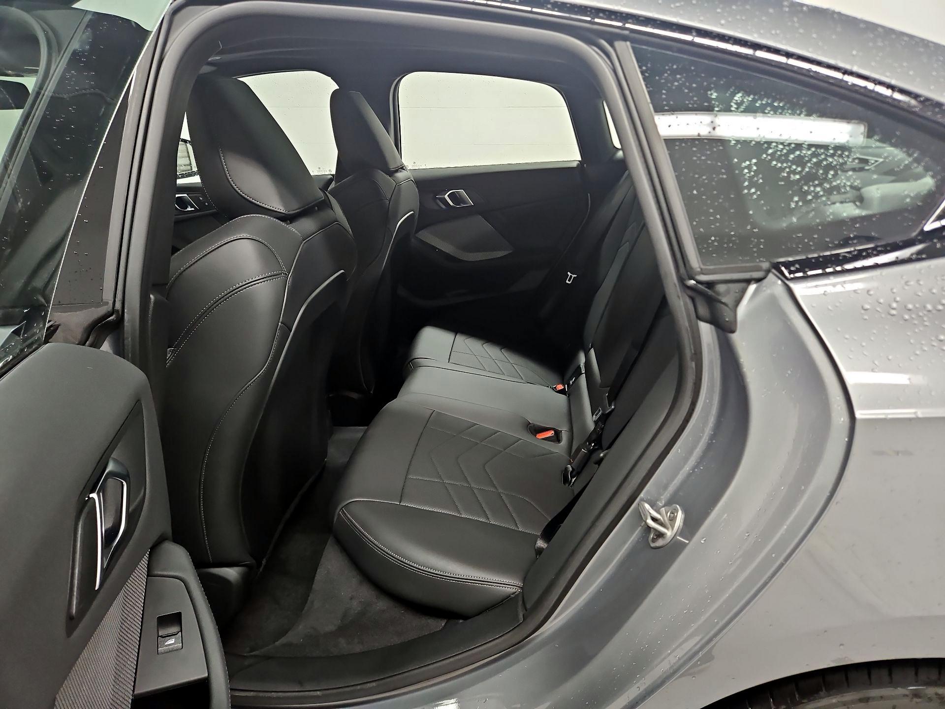 Thumbnail: 2025 BMW 2 Series - 19