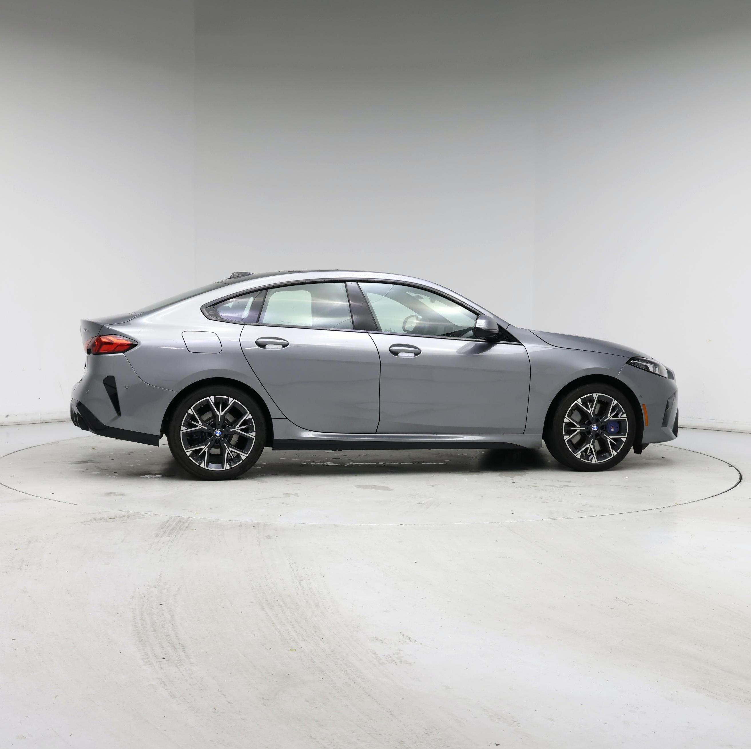 Thumbnail: 2025 BMW 2 Series - 7