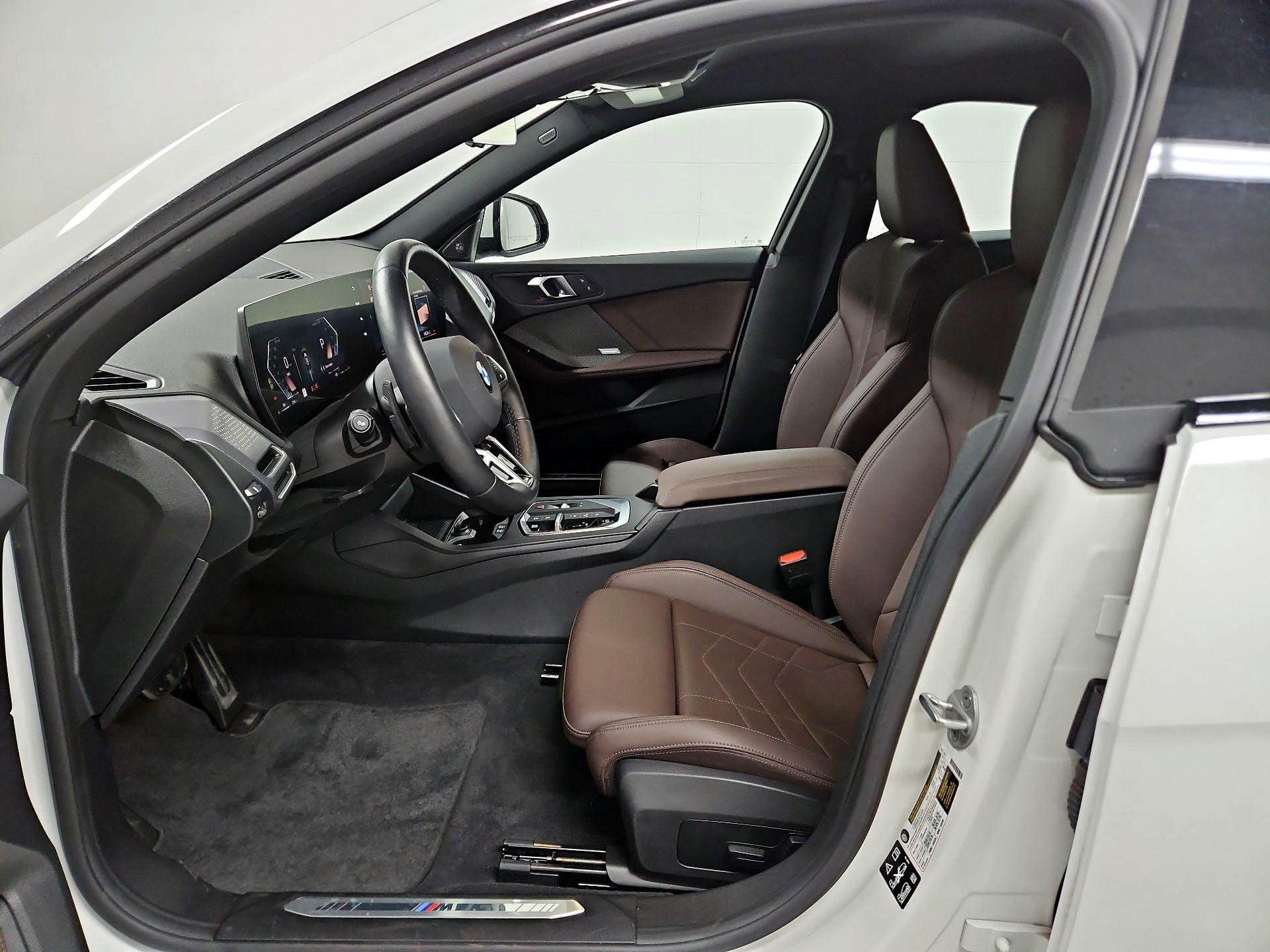 Thumbnail: 2025 BMW 2 Series - 11