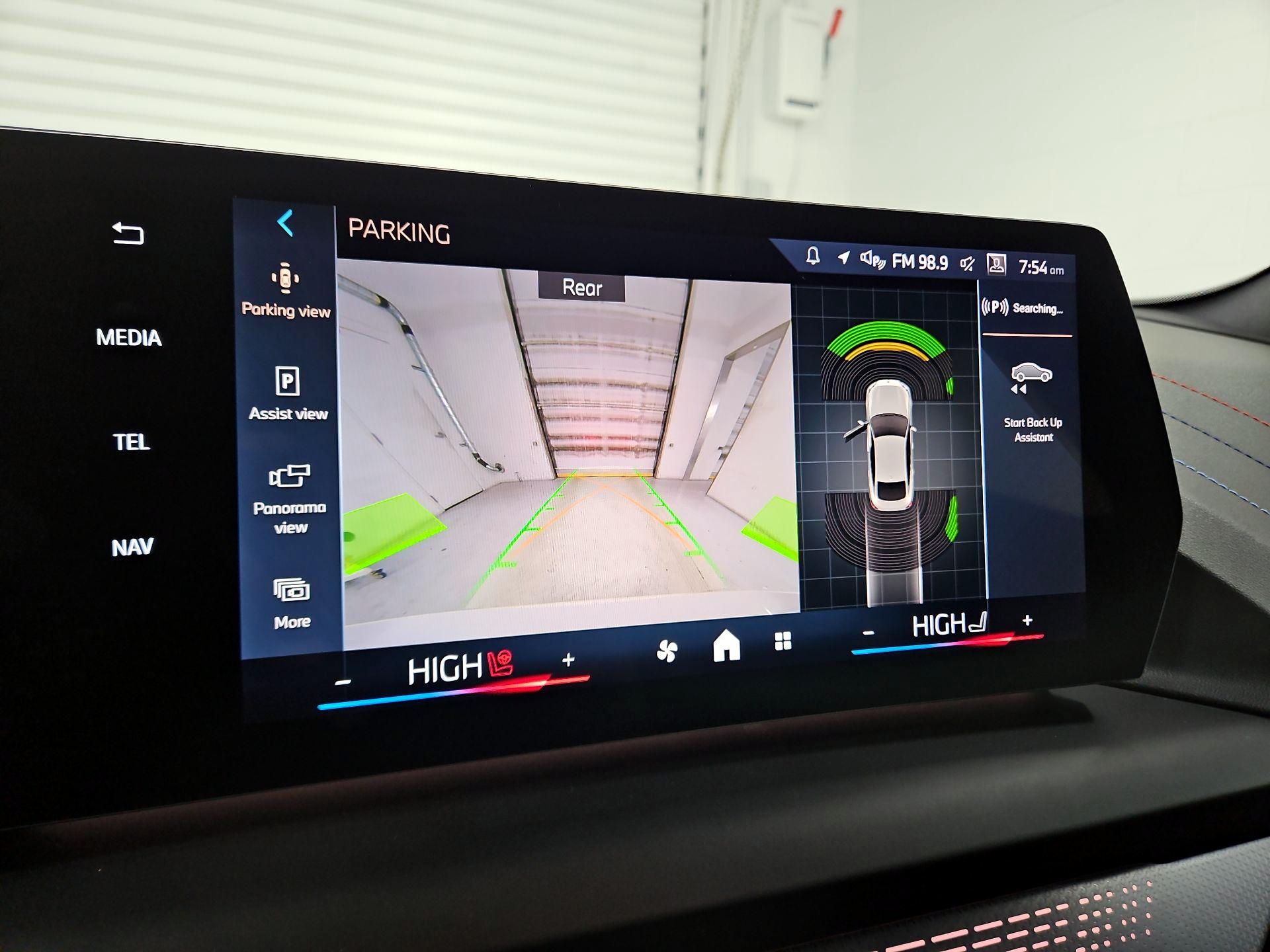 Thumbnail: 2025 BMW 2 Series - 13