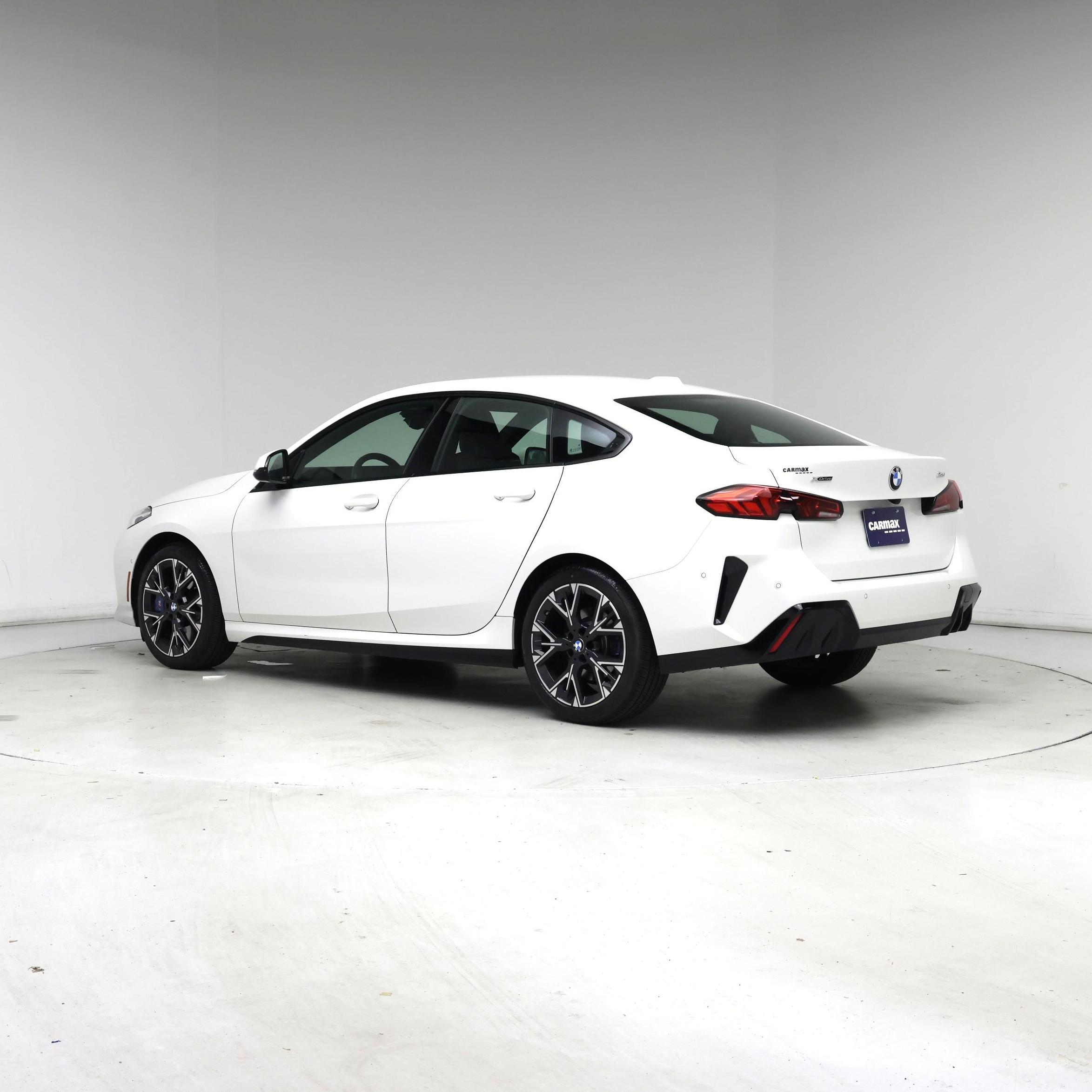 Thumbnail: 2025 BMW 2 Series - 2