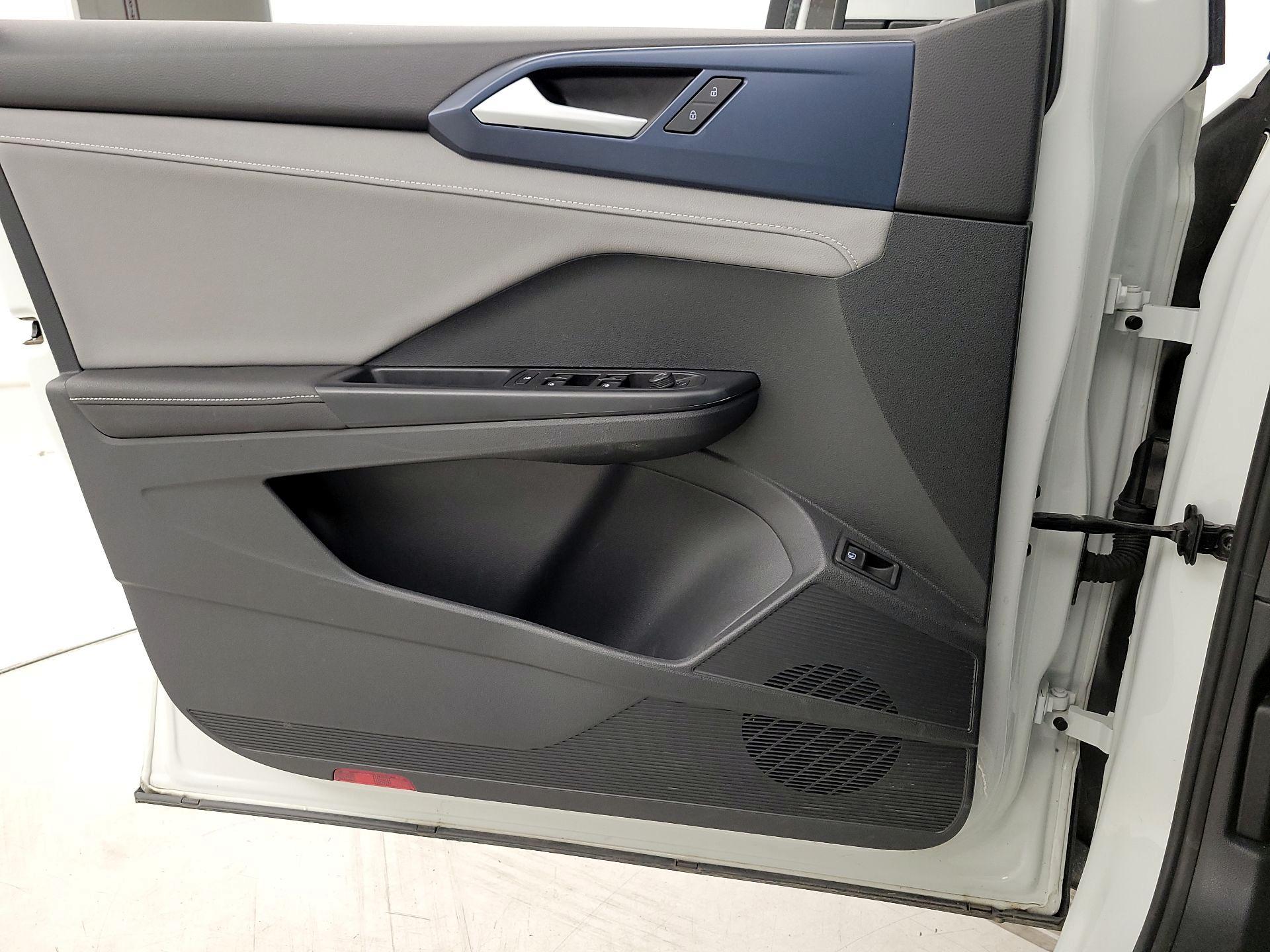 Thumbnail: 2024 Volkswagen Taos - 12