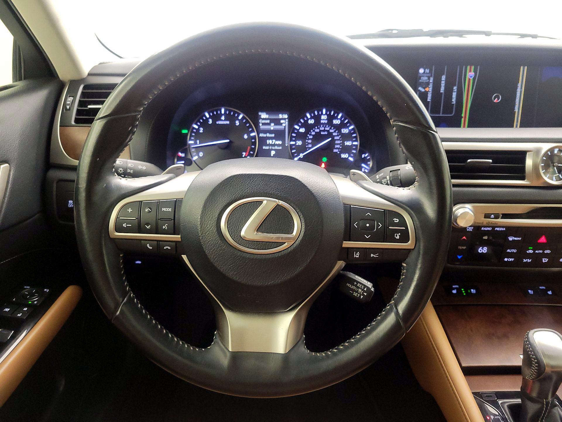 Thumbnail: 2018 Lexus GS - 10