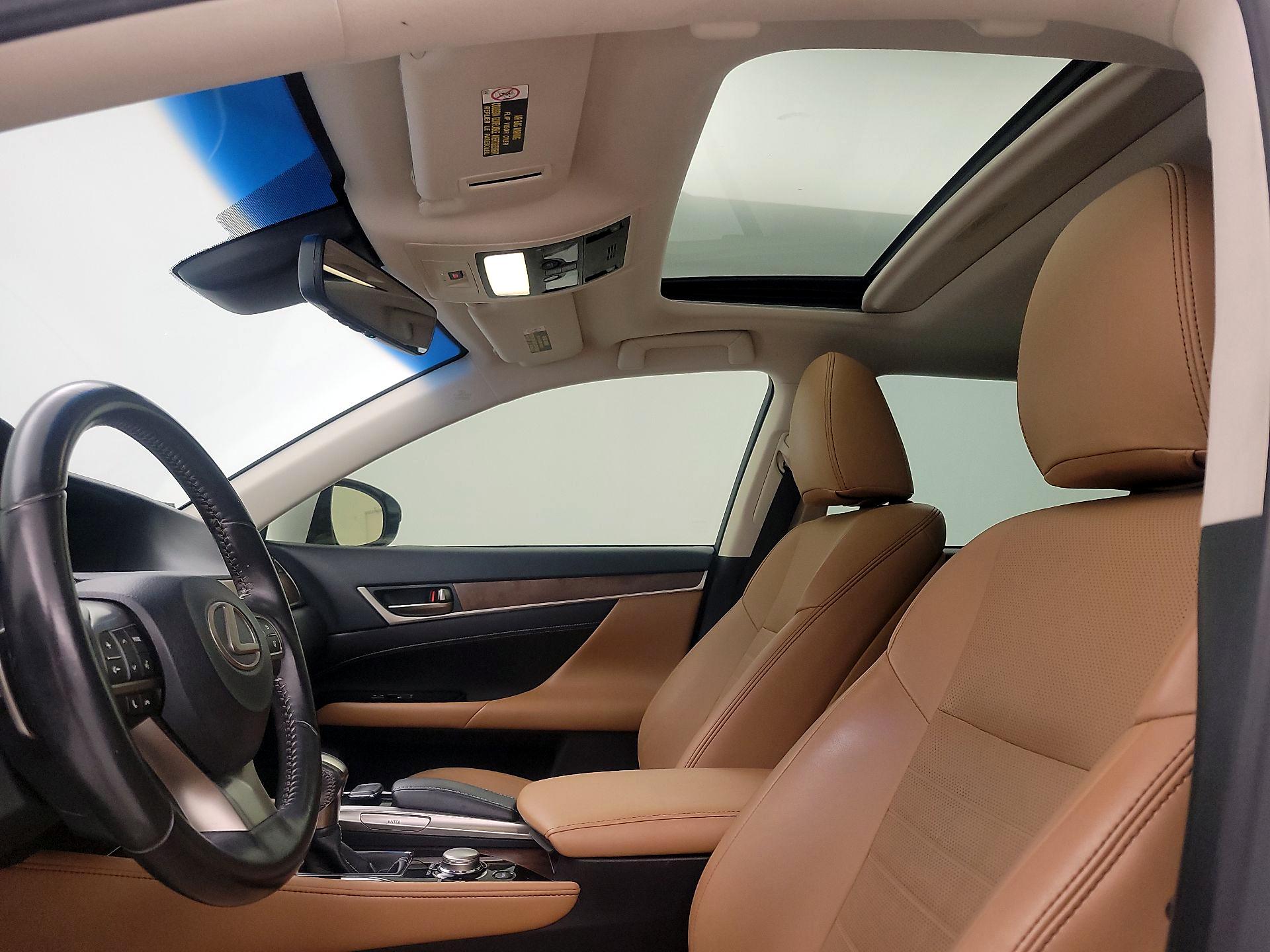 Thumbnail: 2018 Lexus GS - 20