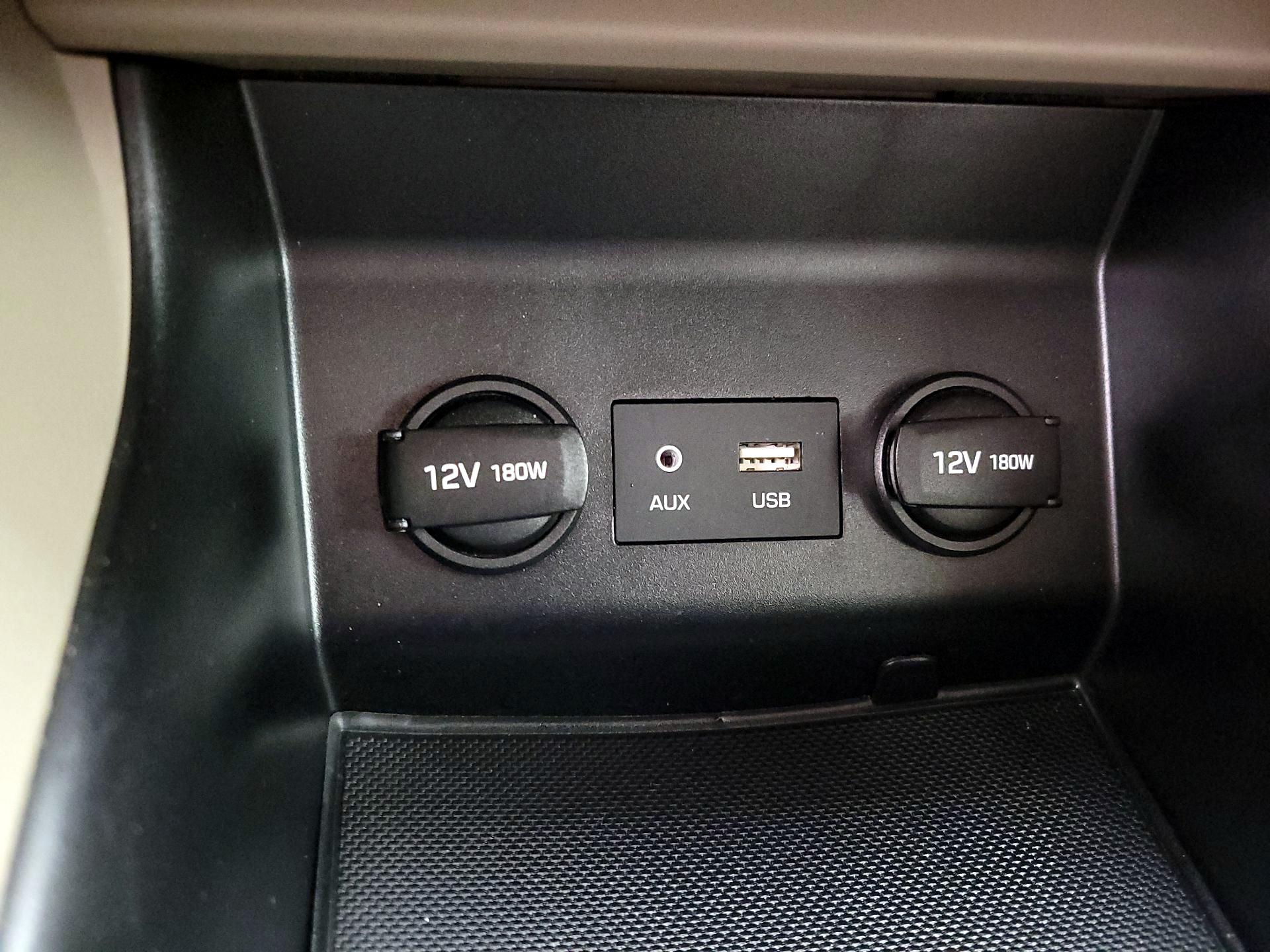 Thumbnail: 2020 Hyundai Elantra - 18