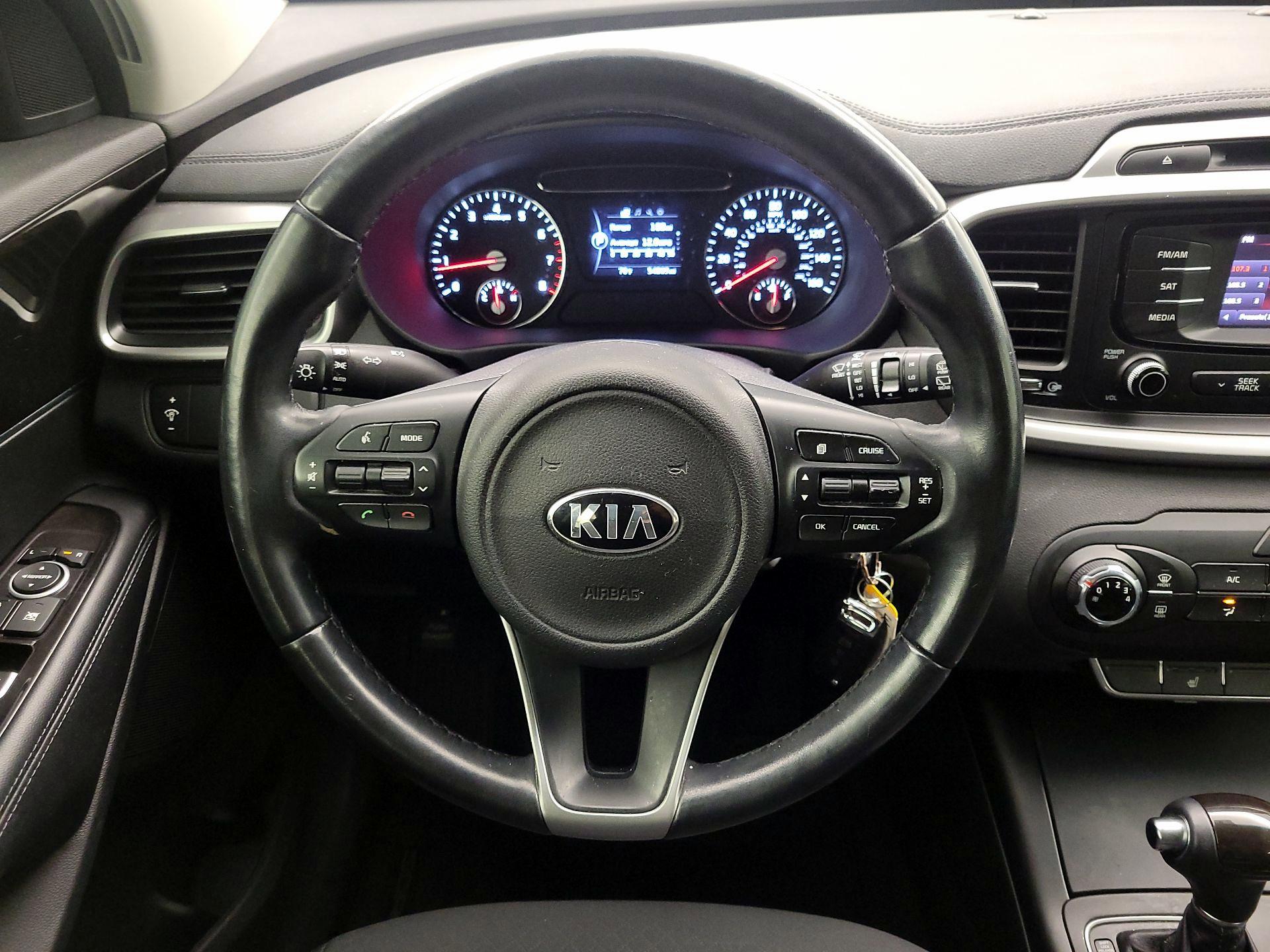 Thumbnail: 2016 Kia Sorento - 10