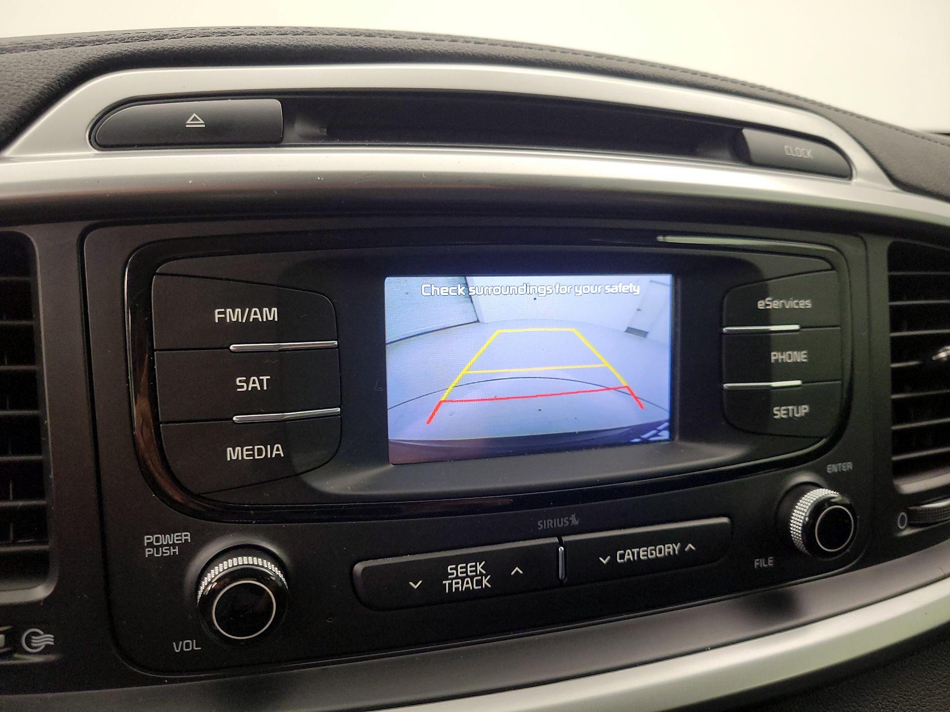 Thumbnail: 2016 Kia Sorento - 14