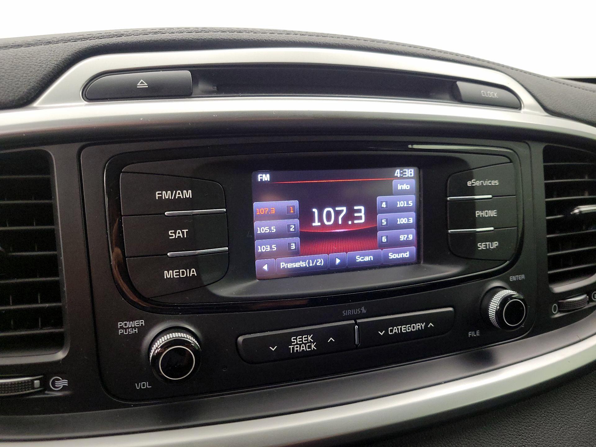 Thumbnail: 2016 Kia Sorento - 15