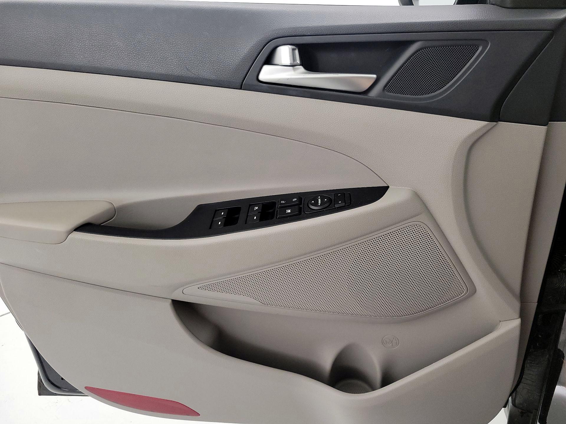 Thumbnail: 2020 Hyundai Tucson - 12