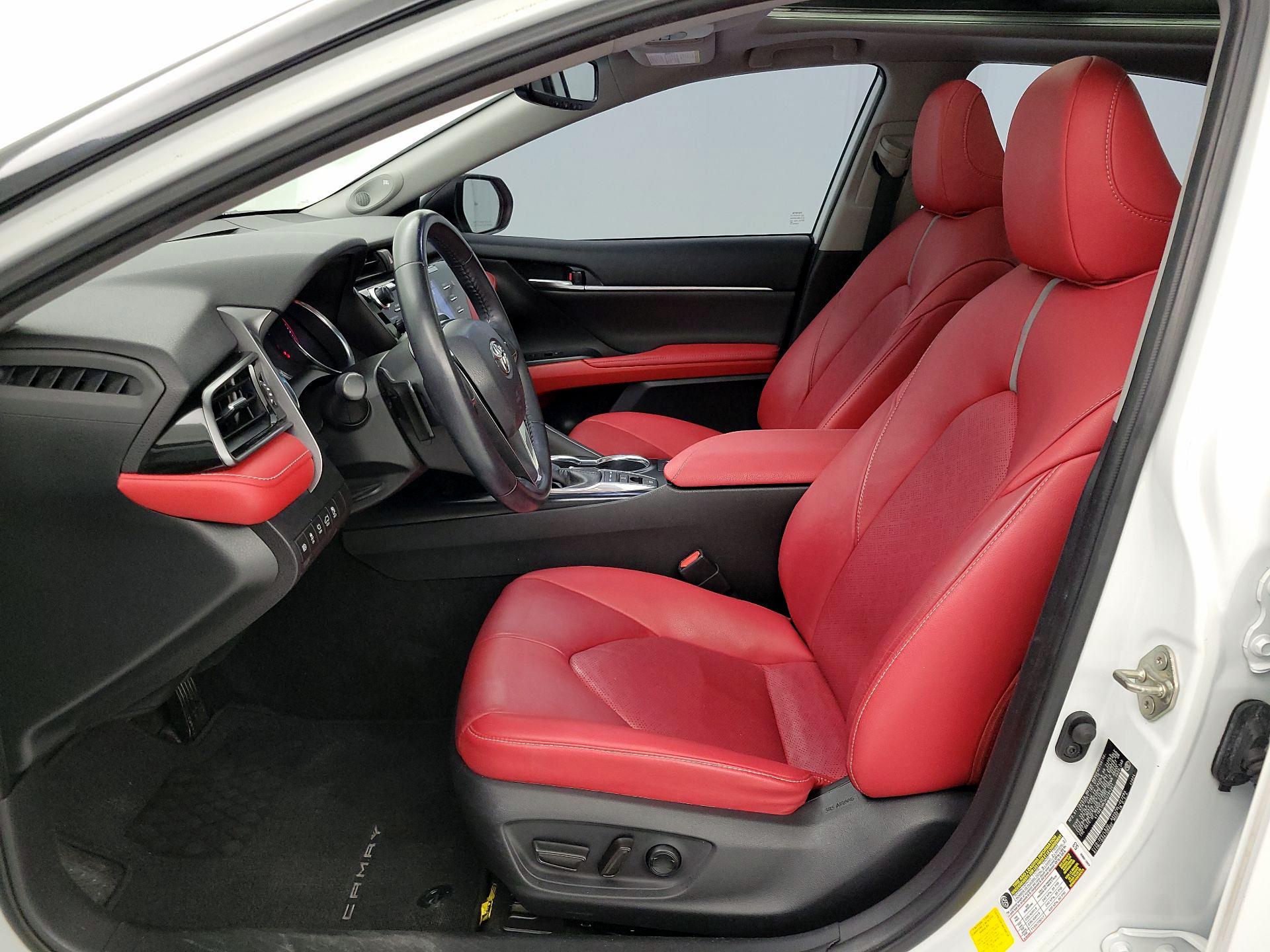 Thumbnail: 2019 Toyota Camry - 11