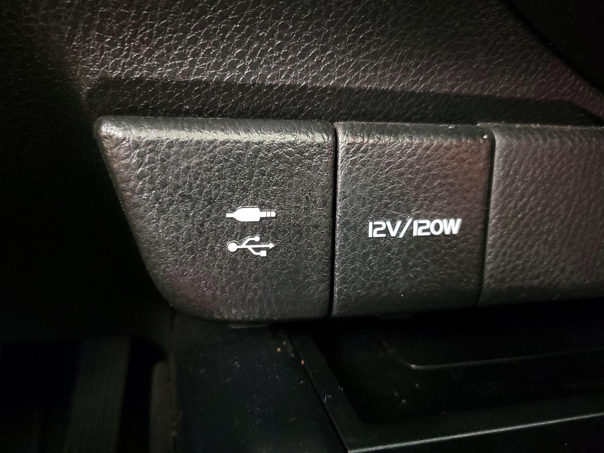 Thumbnail: 2019 Toyota Camry - 19