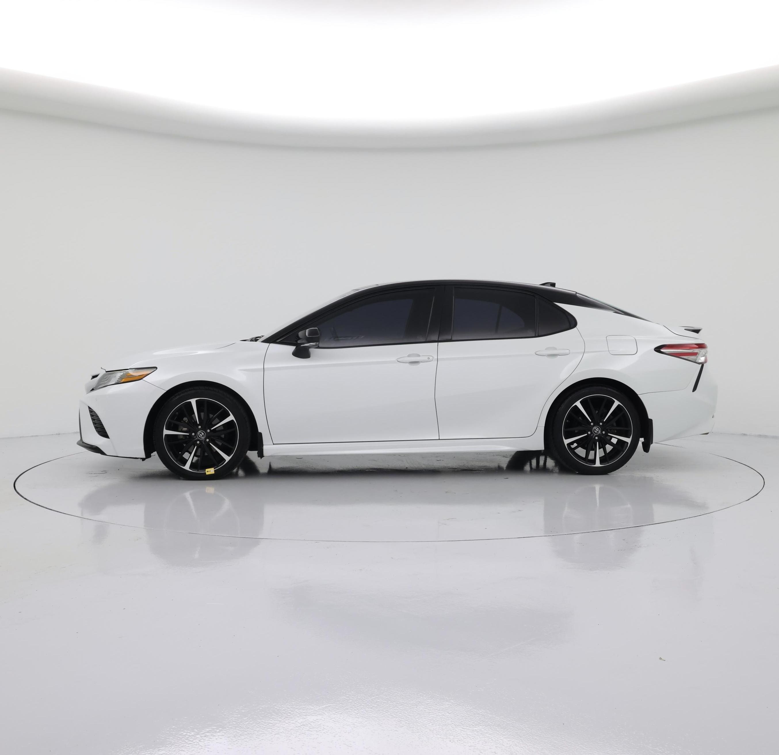 Thumbnail: 2019 Toyota Camry - 3