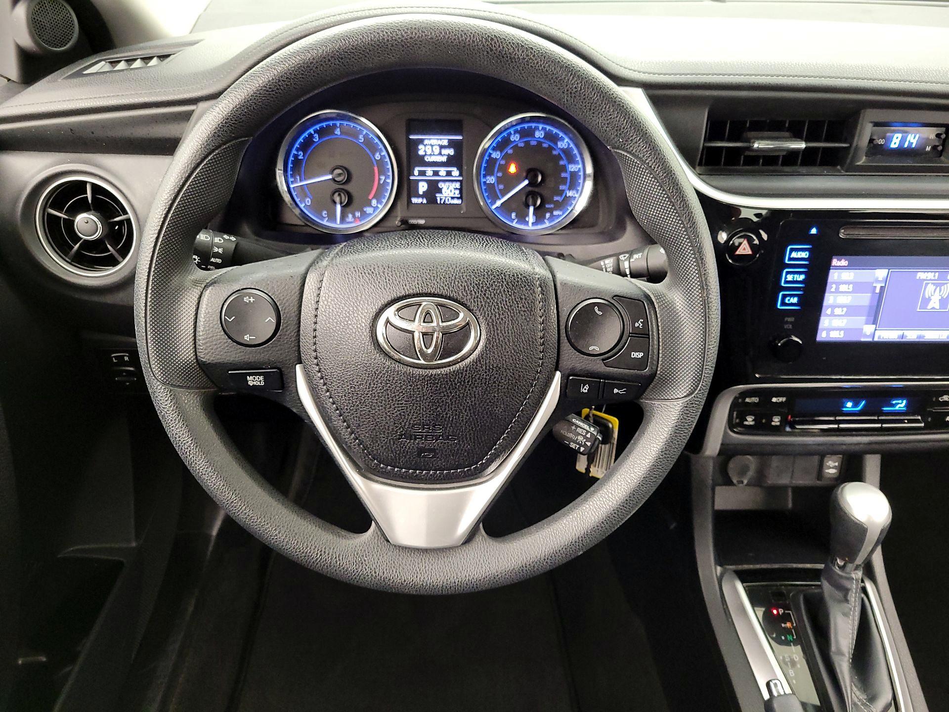 Thumbnail: 2018 Toyota Corolla - 10