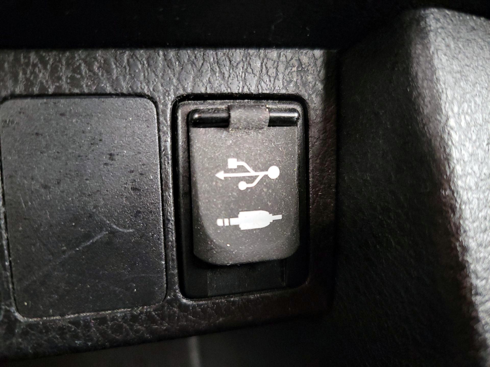 Thumbnail: 2018 Toyota Corolla - 18