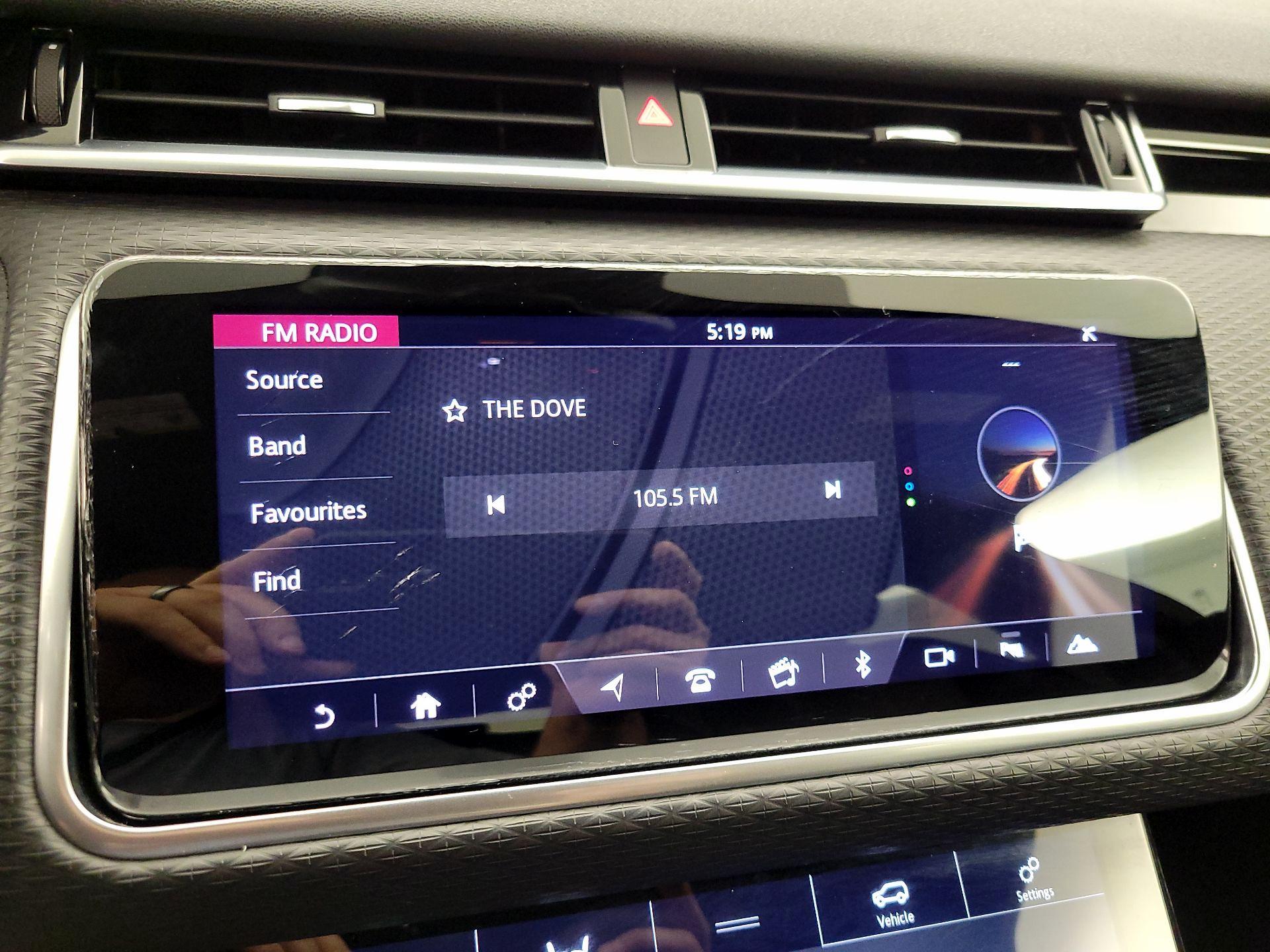 Thumbnail: 2020 Land Rover Range Rover Velar - 16