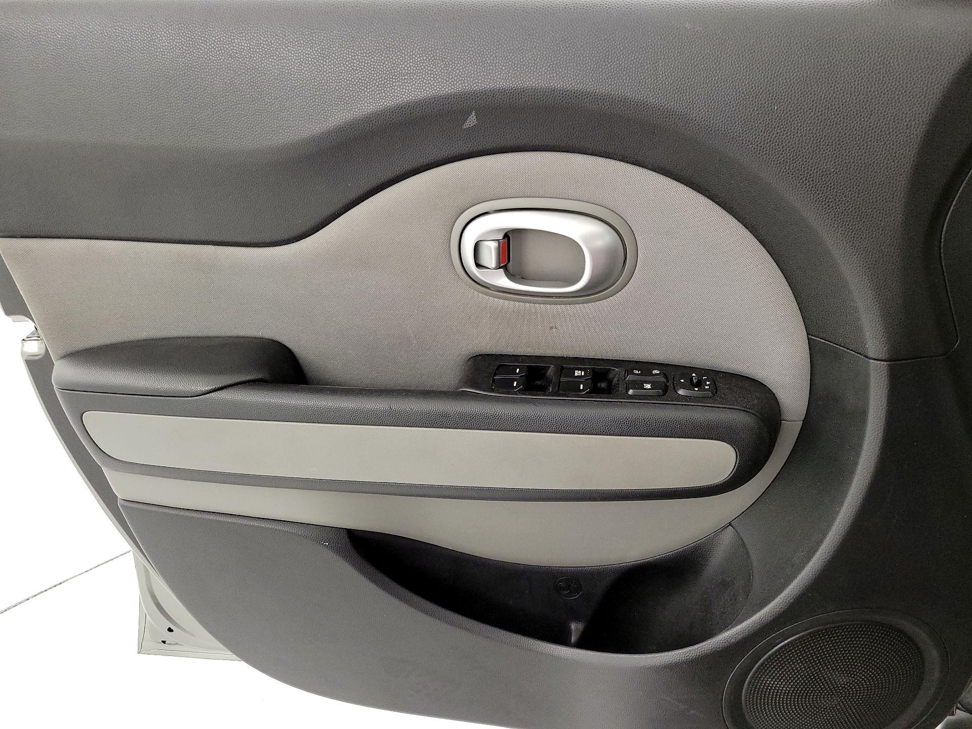 Thumbnail: 2015 Kia Soul - 12