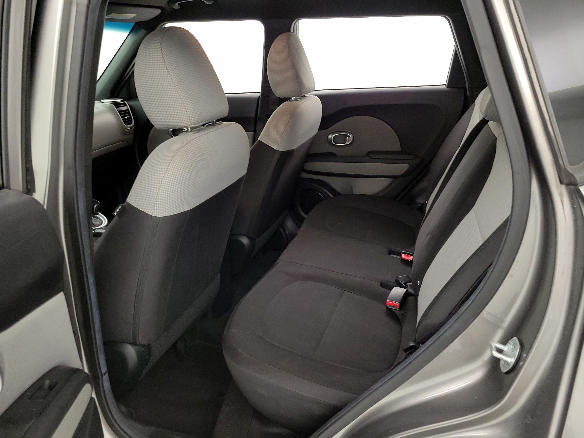 Thumbnail: 2015 Kia Soul - 18