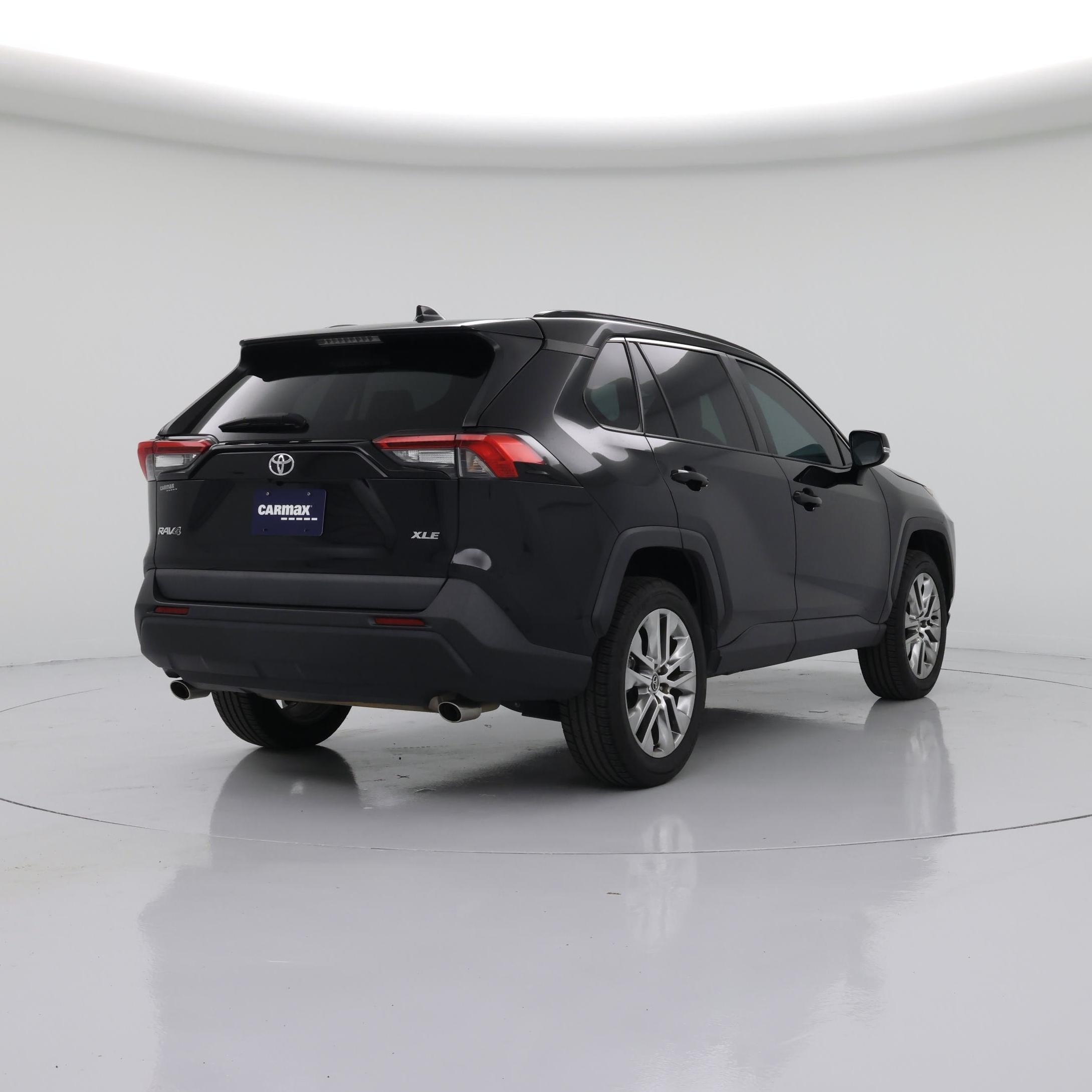 Thumbnail: 2021 Toyota RAV4 - 8