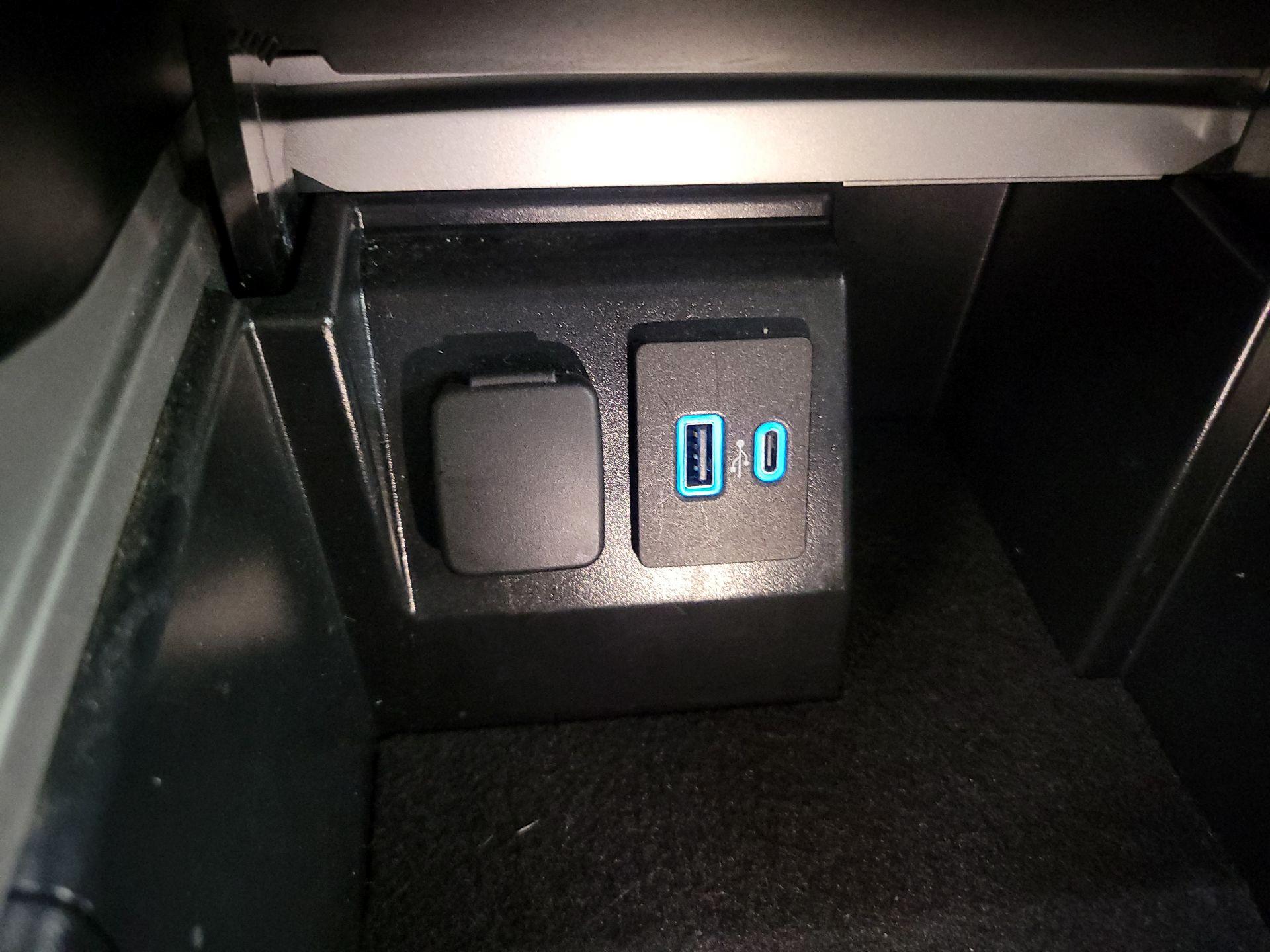 Thumbnail: 2024 Ford Explorer - 18