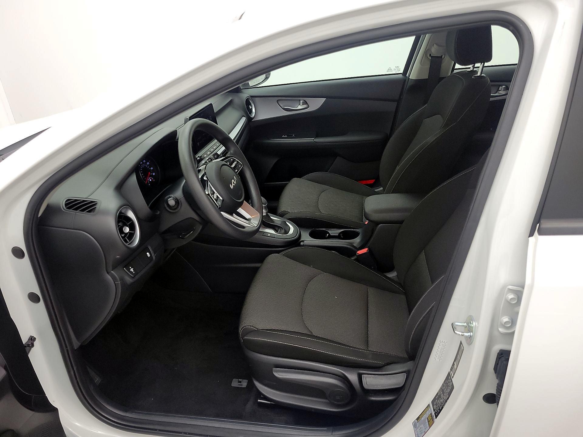 Thumbnail: 2024 Kia Forte - 11