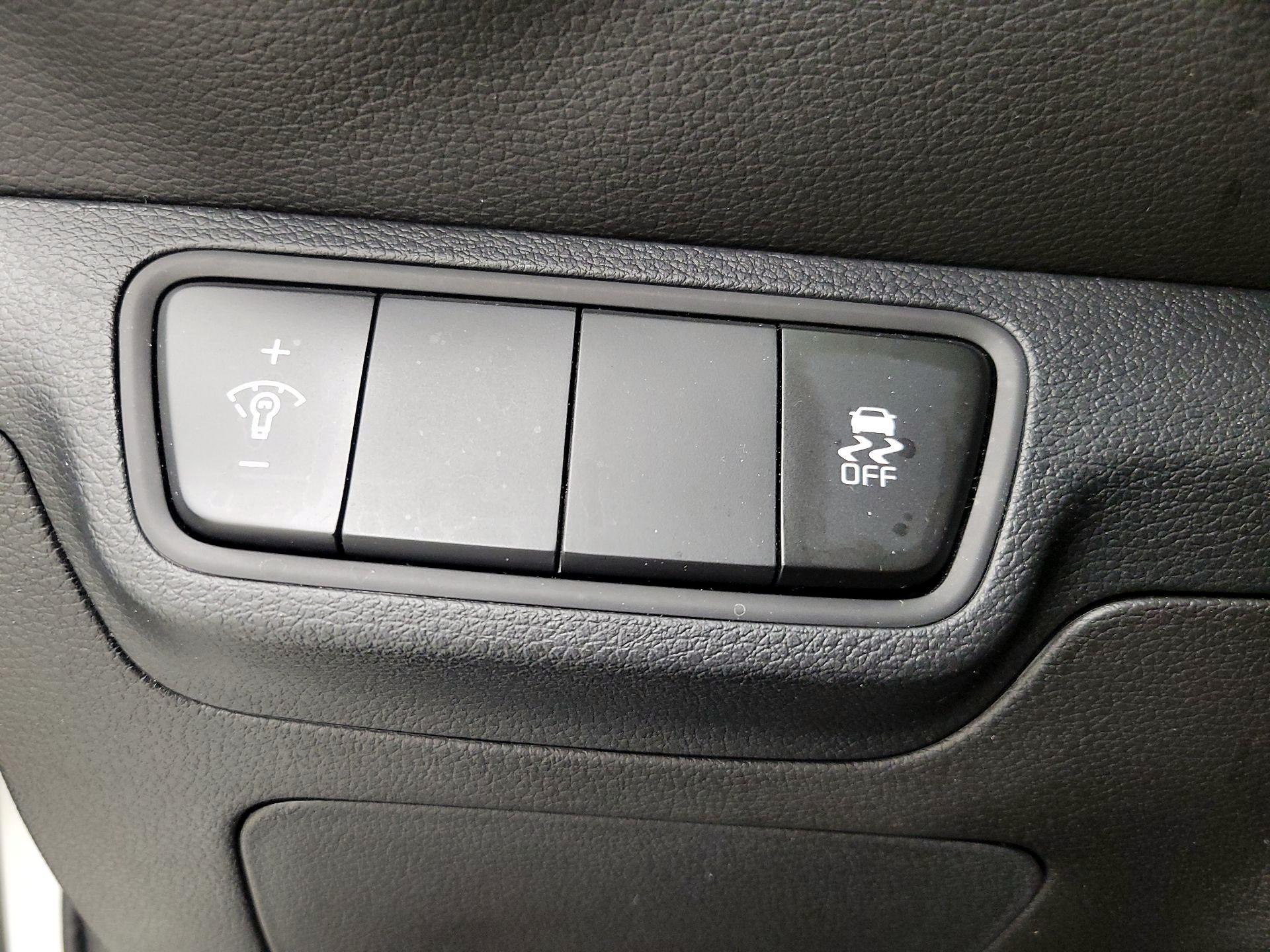 Thumbnail: 2024 Kia Forte - 13