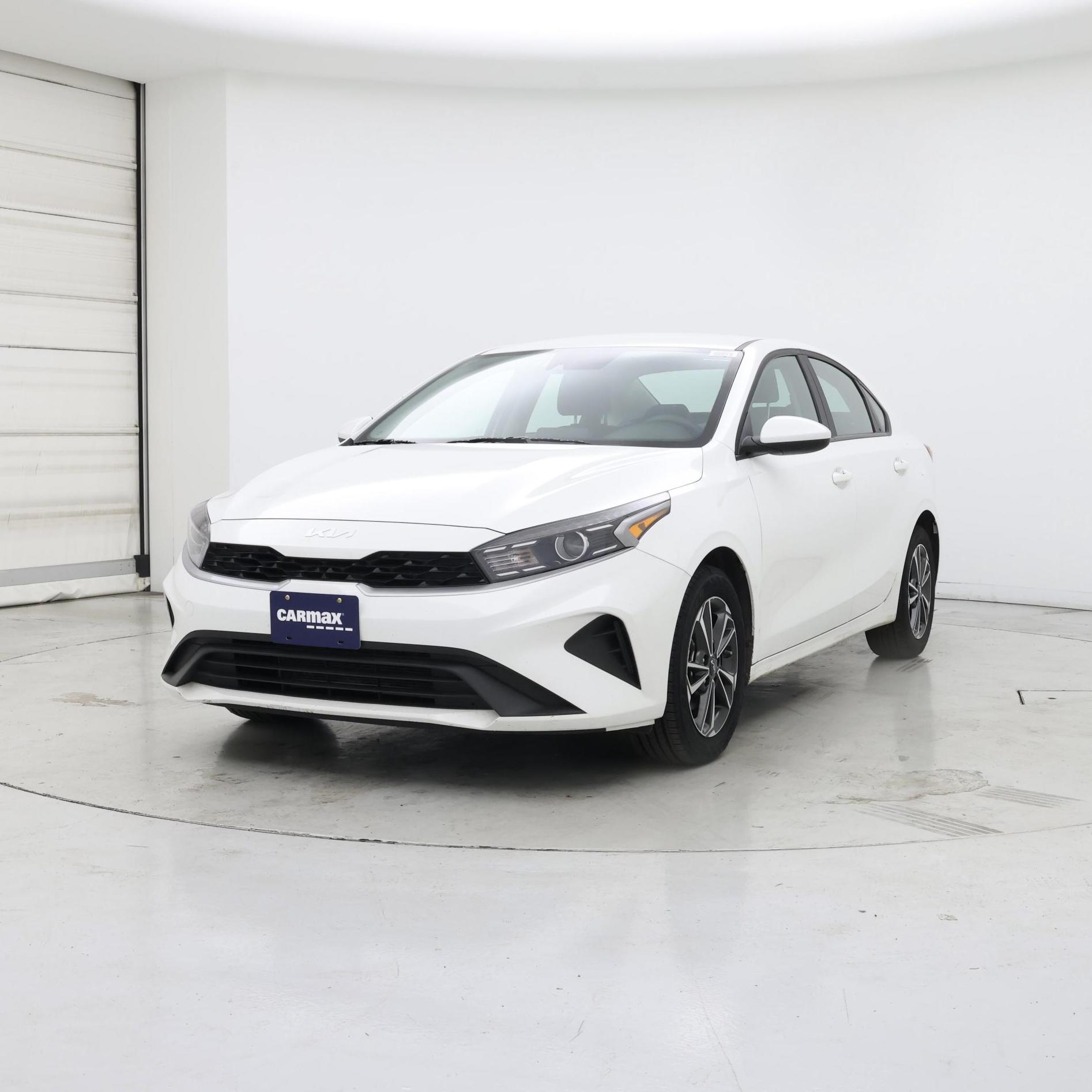 Thumbnail: 2024 Kia Forte - 4