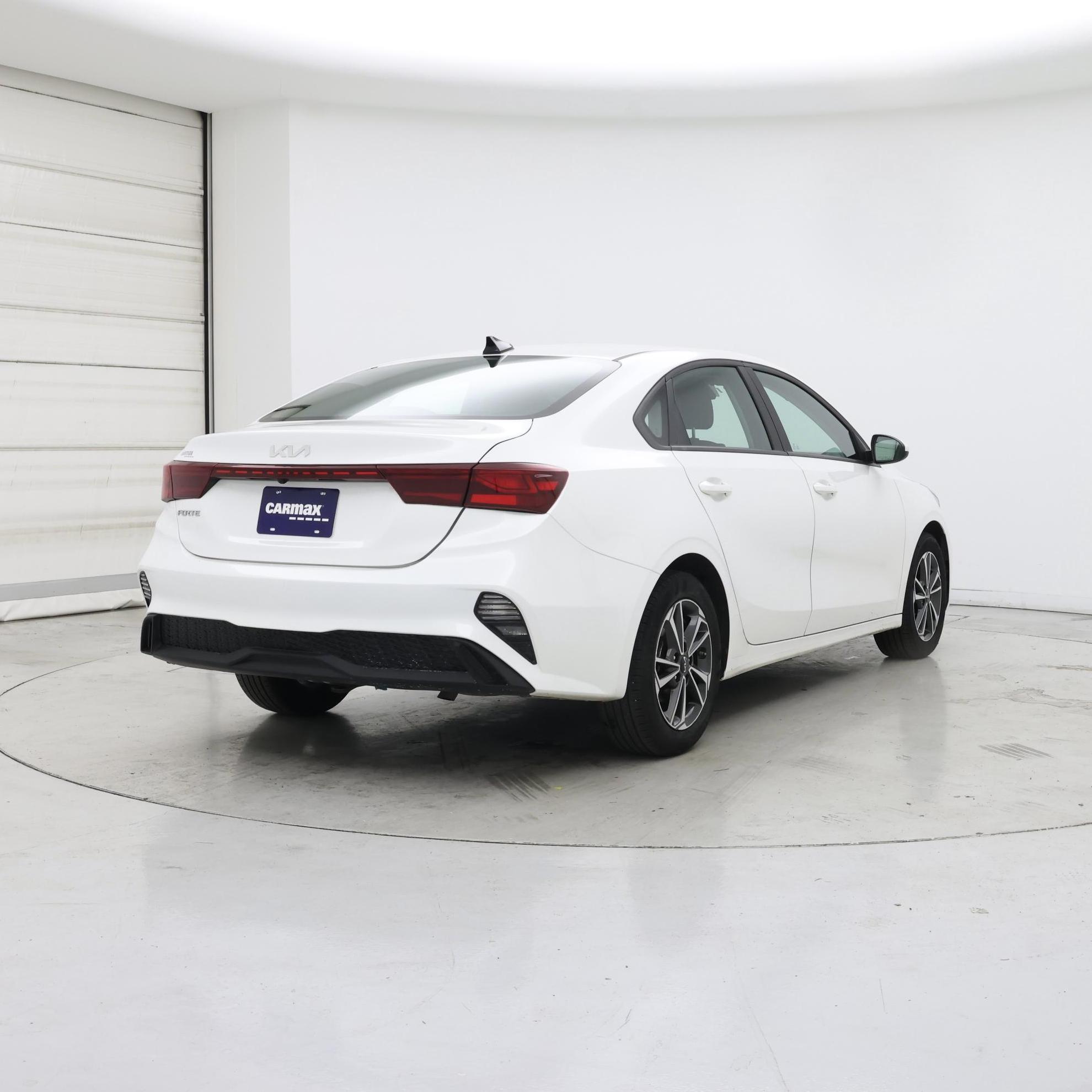 Thumbnail: 2024 Kia Forte - 8