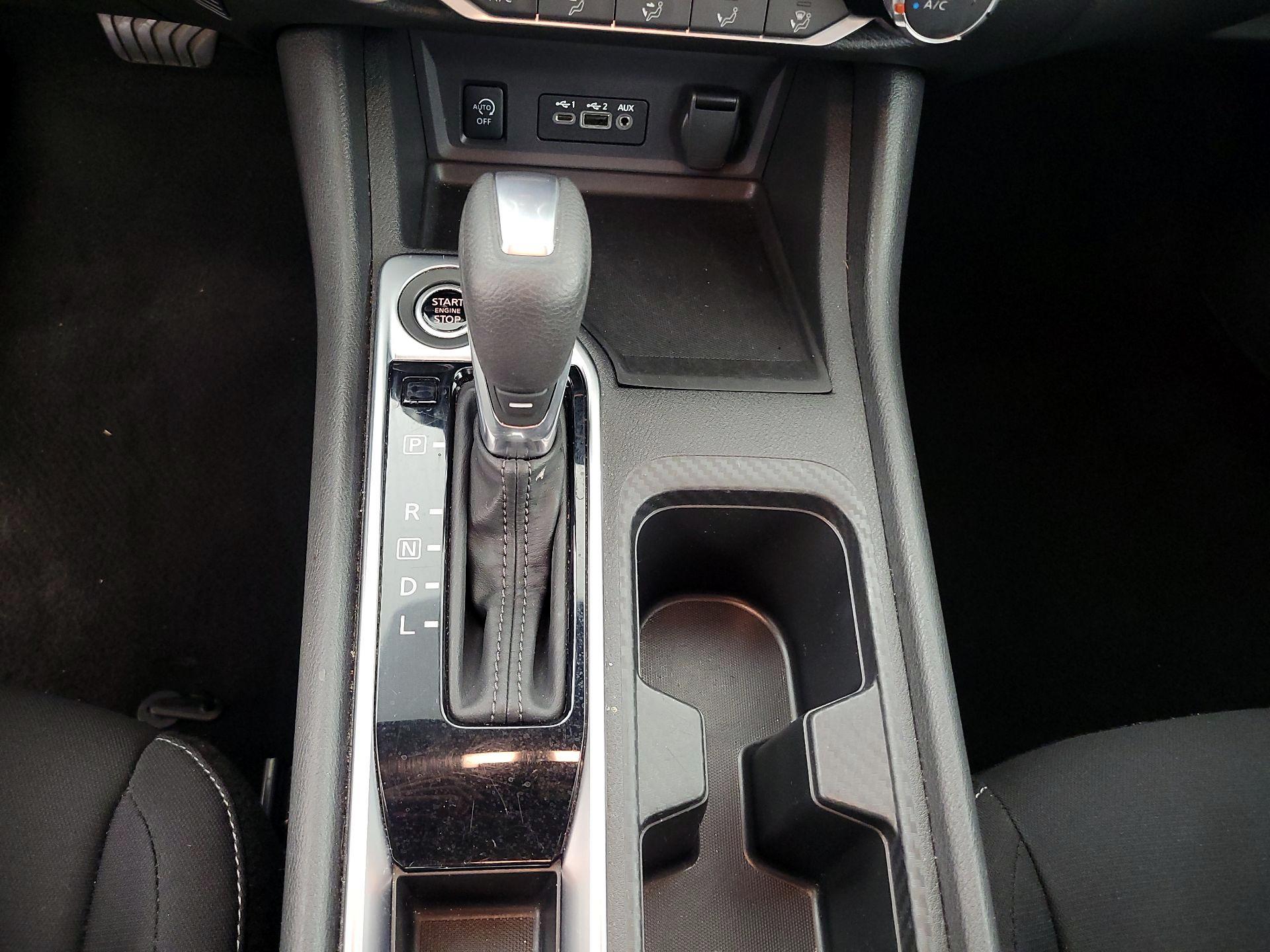 Thumbnail: 2024 Nissan Sentra - 17