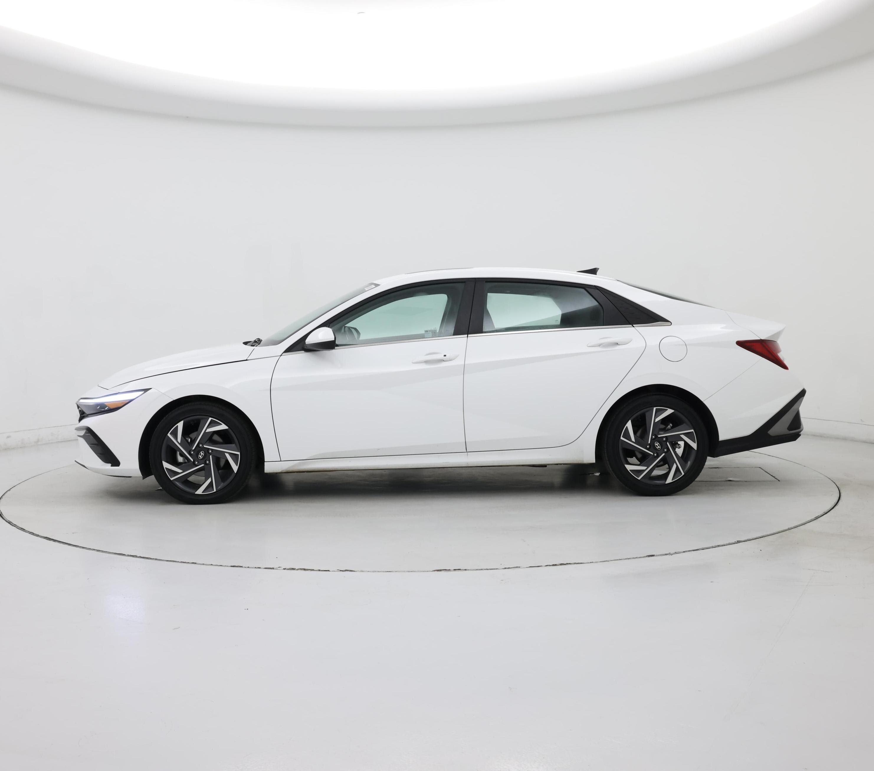 Thumbnail: 2025 Hyundai Elantra - 3