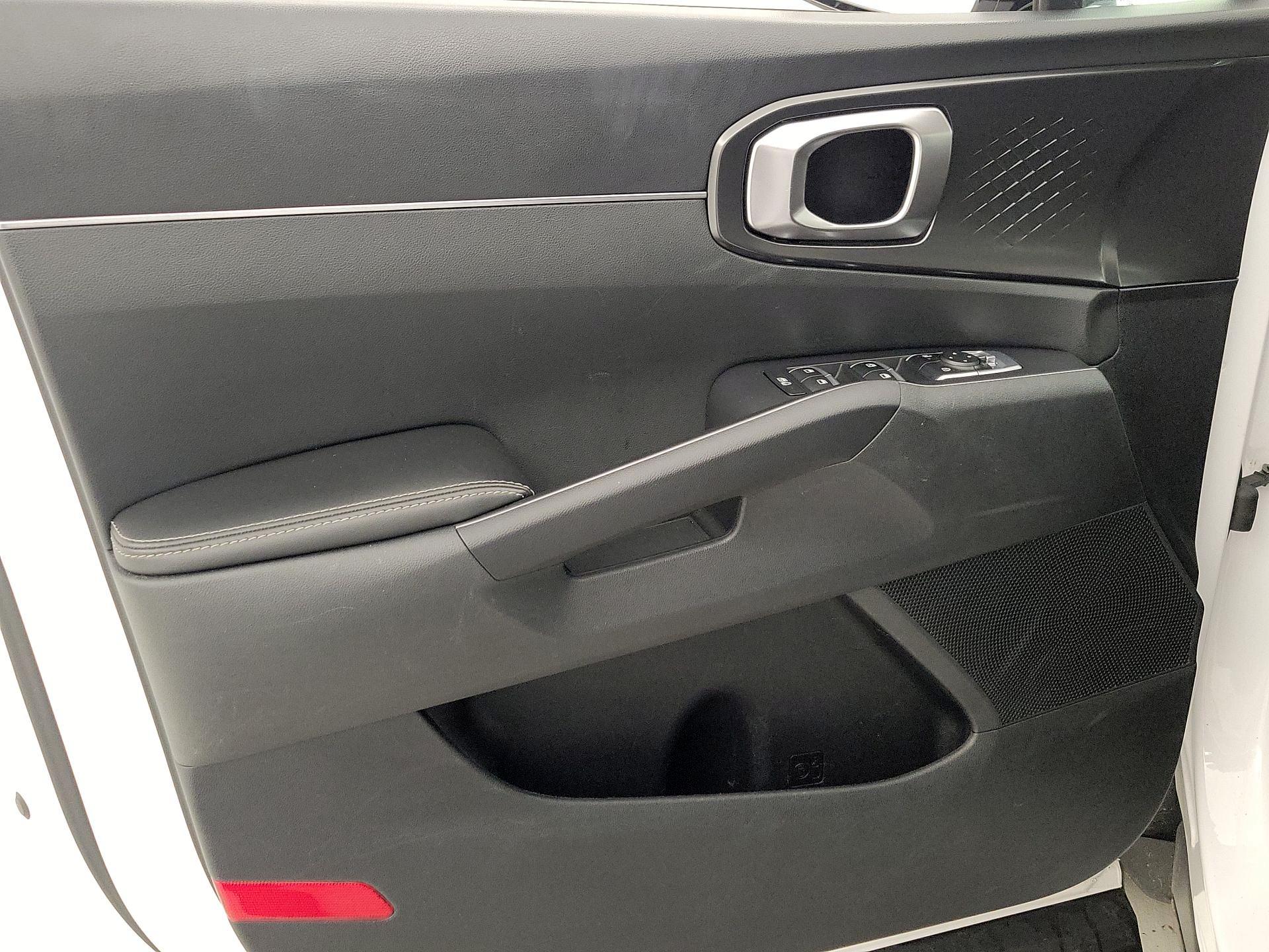 Thumbnail: 2024 Kia Sorento - 12