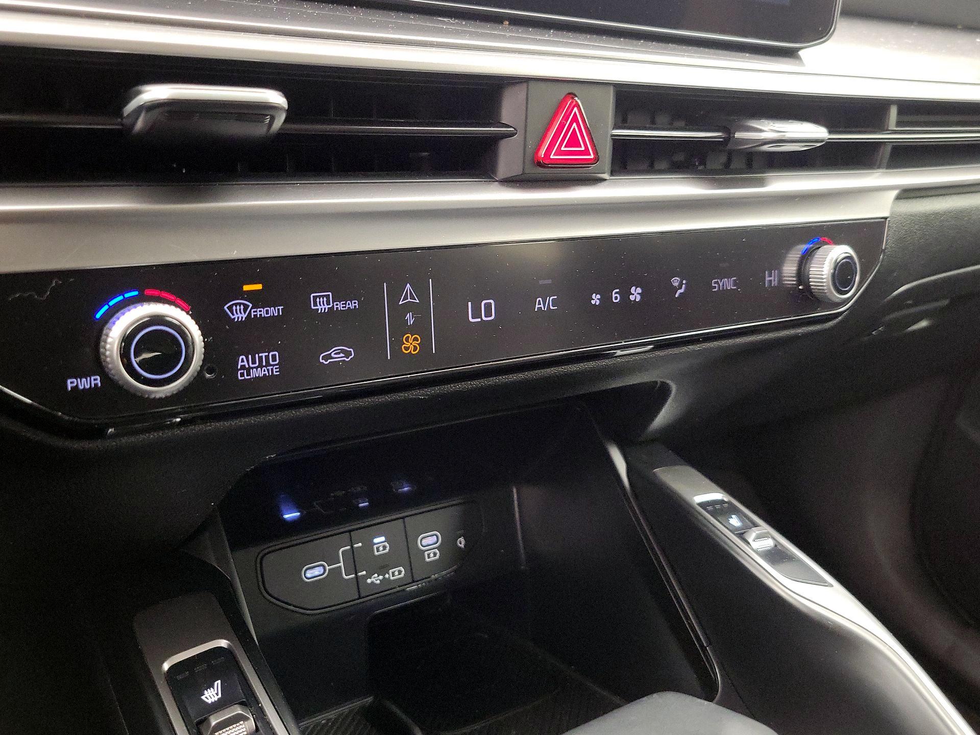 Thumbnail: 2024 Kia Sorento - 17