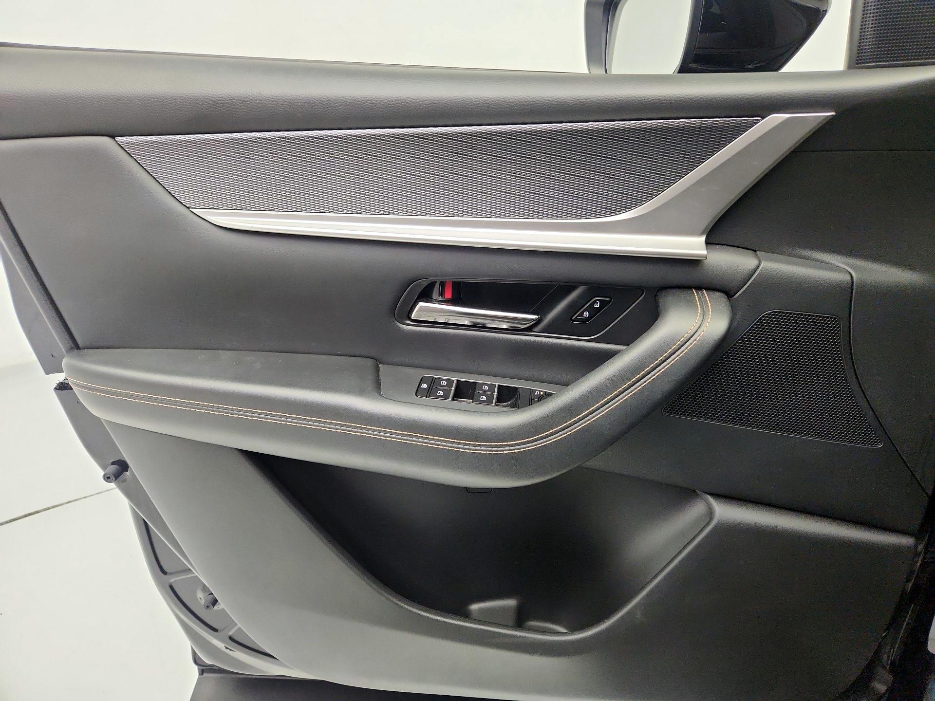 Thumbnail: 2025 Mazda CX-70 - 12