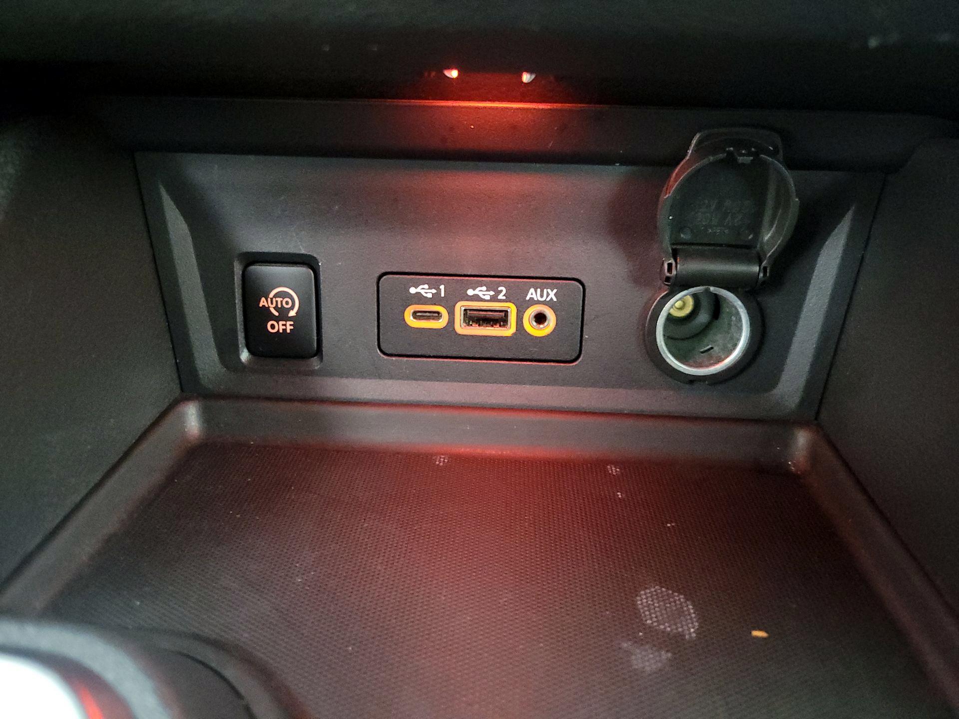 Thumbnail: 2024 Nissan Sentra - 18