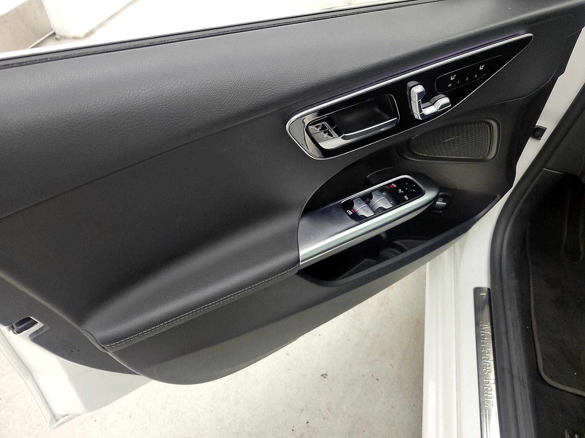 Thumbnail: 2024 Mercedes-Benz C-Class - 12