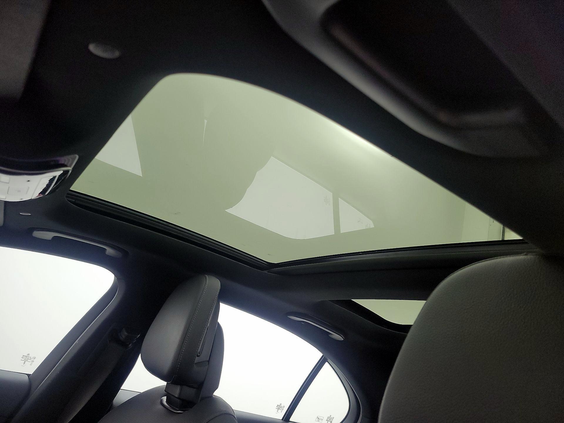 Thumbnail: 2024 Mercedes-Benz C-Class - 20