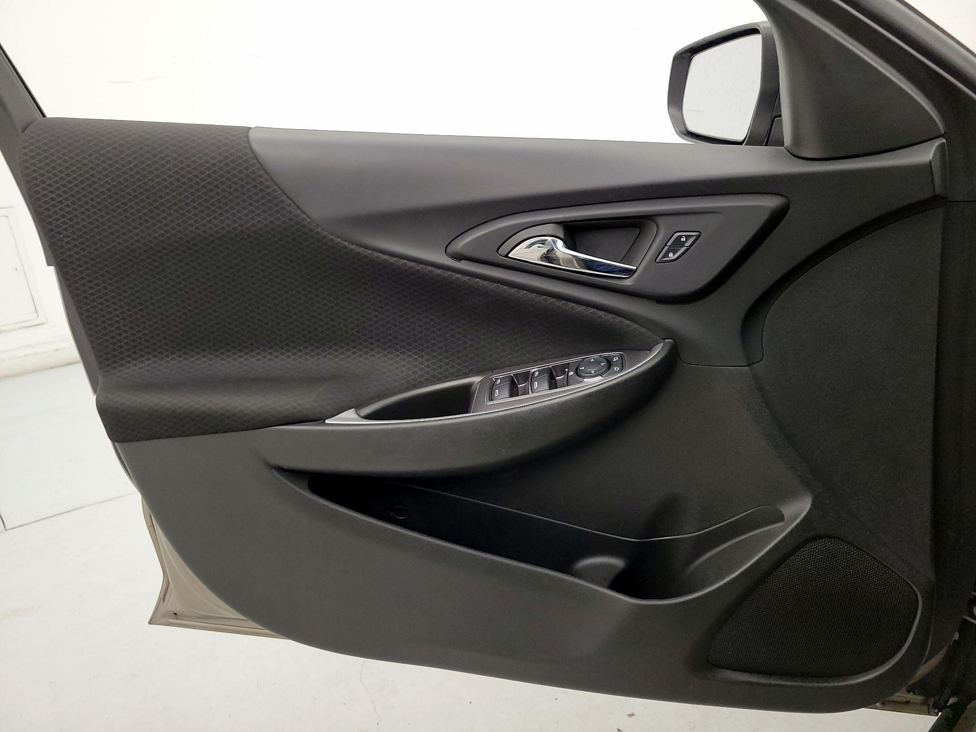 Thumbnail: 2023 Chevrolet Malibu - 12