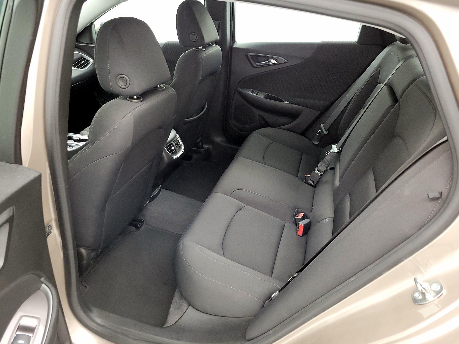 Thumbnail: 2023 Chevrolet Malibu - 18